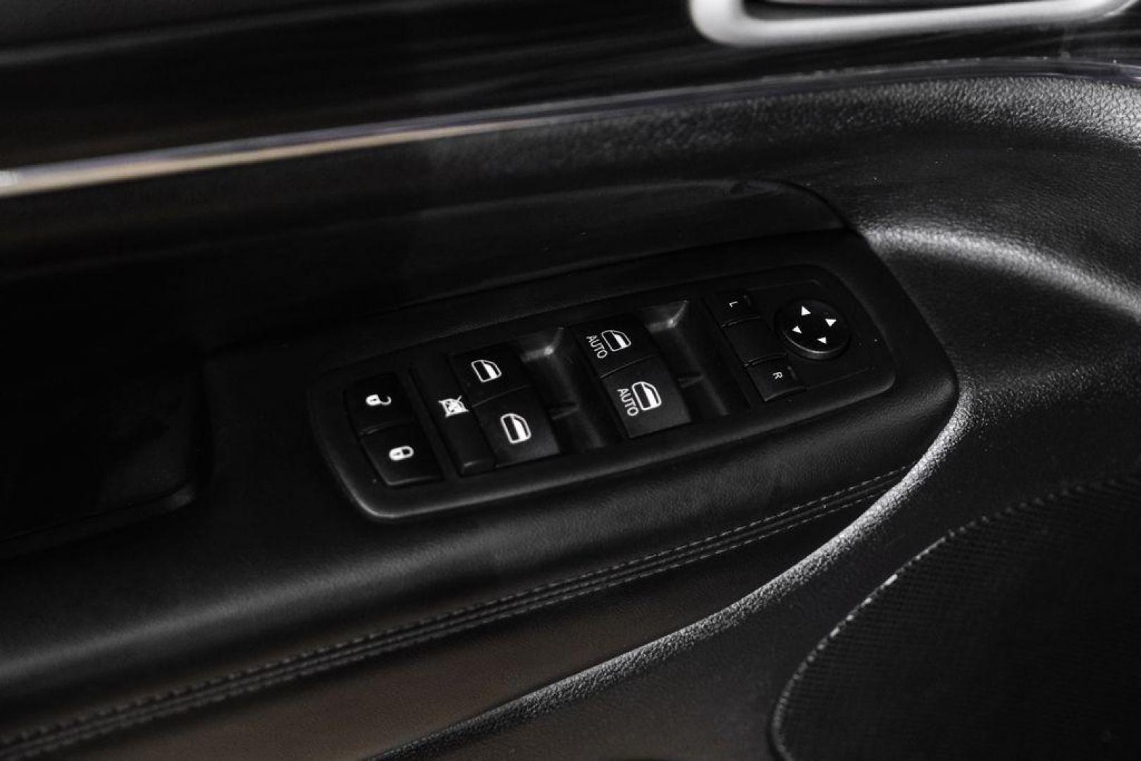 2020 Velvet Red Pearlcoat /Black Jeep Grand Cherokee Limited (1C4RJEBG7LC) with an 3.6L V6 24V VVT engine, Automatic transmission, located at 15300 Midway Rd., Addison, TX, 75001, (972) 702-0011, 32.958321, -96.838074 - Photo#47