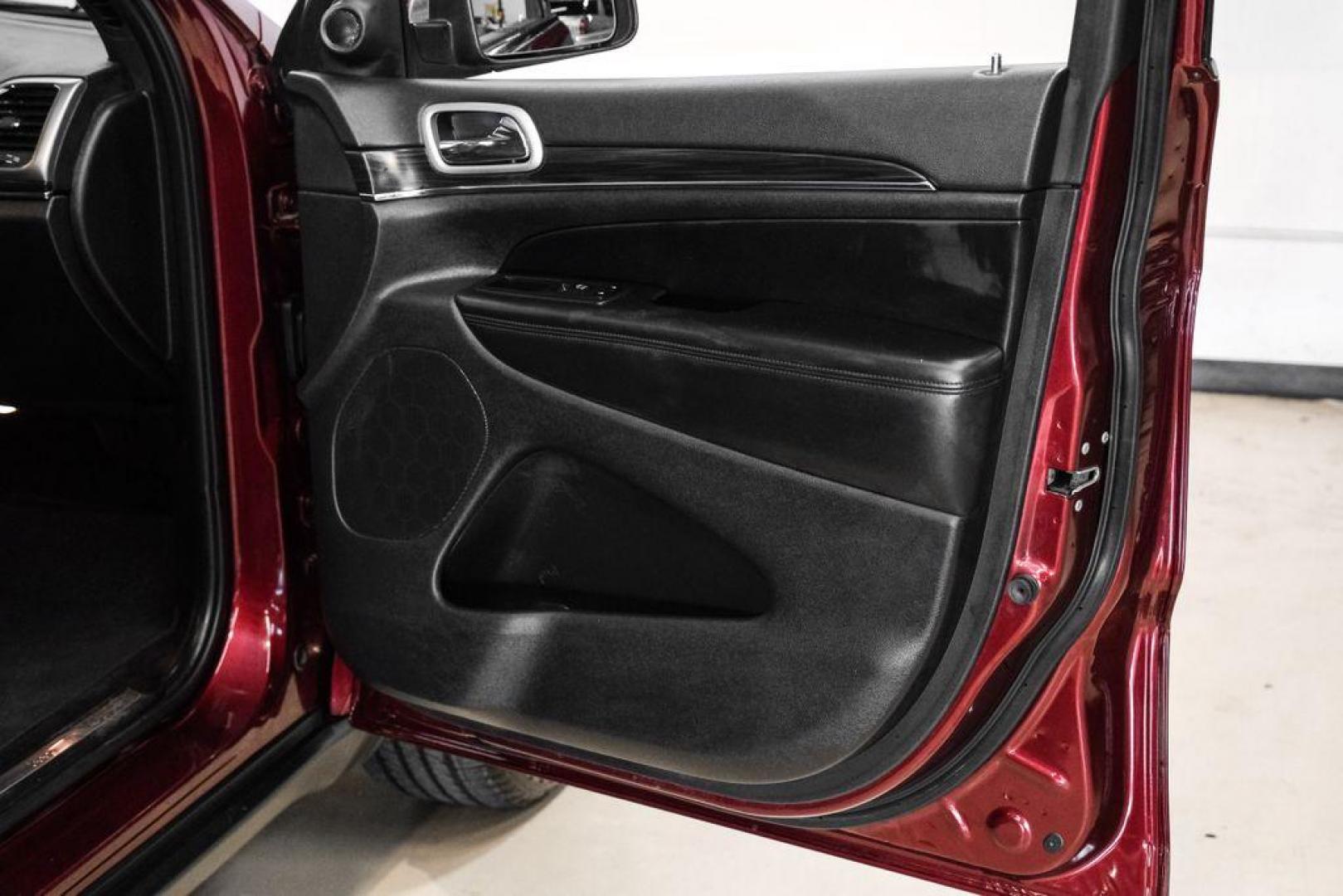 2020 Velvet Red Pearlcoat /Black Jeep Grand Cherokee Limited (1C4RJEBG7LC) with an 3.6L V6 24V VVT engine, Automatic transmission, located at 15300 Midway Rd., Addison, TX, 75001, (972) 702-0011, 32.958321, -96.838074 - Photo#48