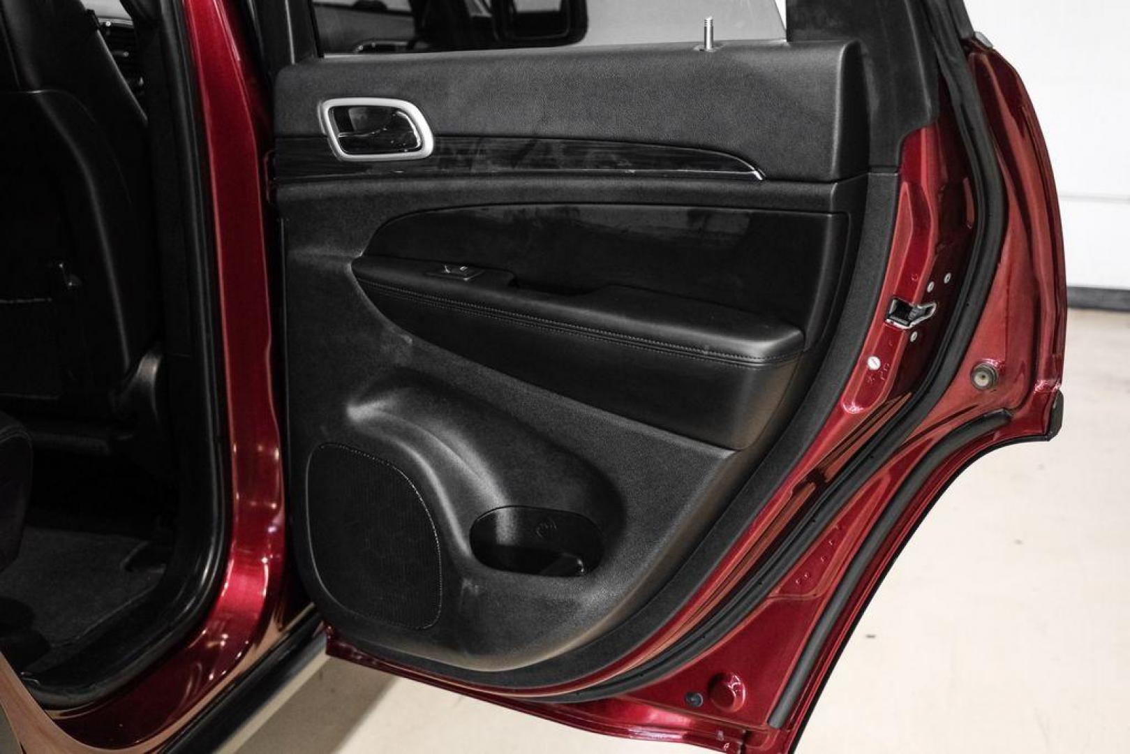 2020 Velvet Red Pearlcoat /Black Jeep Grand Cherokee Limited (1C4RJEBG7LC) with an 3.6L V6 24V VVT engine, Automatic transmission, located at 15300 Midway Rd., Addison, TX, 75001, (972) 702-0011, 32.958321, -96.838074 - Photo#50