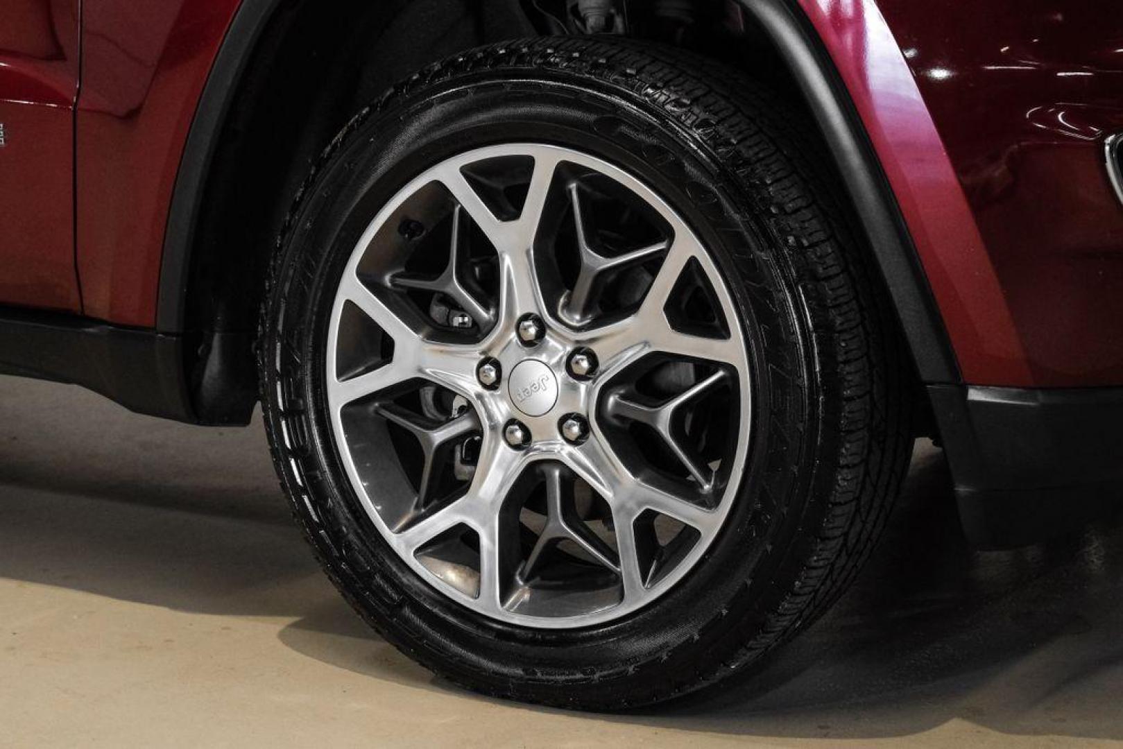 2020 Velvet Red Pearlcoat /Black Jeep Grand Cherokee Limited (1C4RJEBG7LC) with an 3.6L V6 24V VVT engine, Automatic transmission, located at 15300 Midway Rd., Addison, TX, 75001, (972) 702-0011, 32.958321, -96.838074 - Photo#61