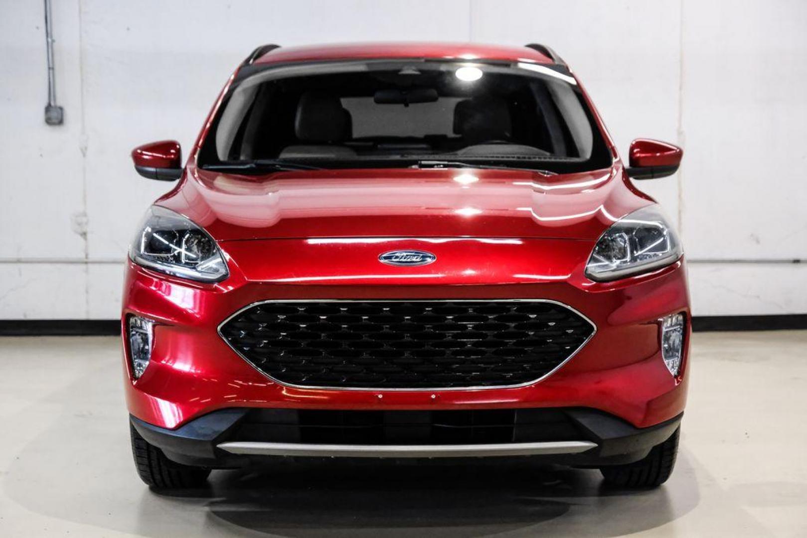 2020 Red Metallic /Sandstone Ford Escape SEL (1FMCU0H66LU) with an 1.5L EcoBoost engine, Automatic transmission, located at 15300 Midway Rd., Addison, TX, 75001, (972) 702-0011, 32.958321, -96.838074 - Photo#4