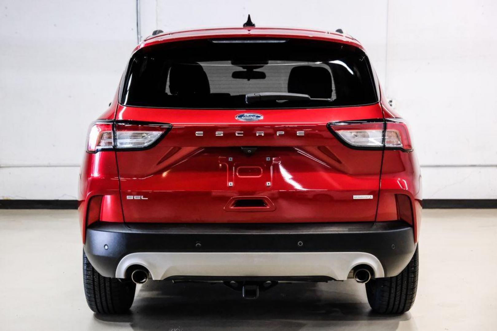 2020 Red Metallic /Sandstone Ford Escape SEL (1FMCU0H66LU) with an 1.5L EcoBoost engine, Automatic transmission, located at 15300 Midway Rd., Addison, TX, 75001, (972) 702-0011, 32.958321, -96.838074 - Photo#8