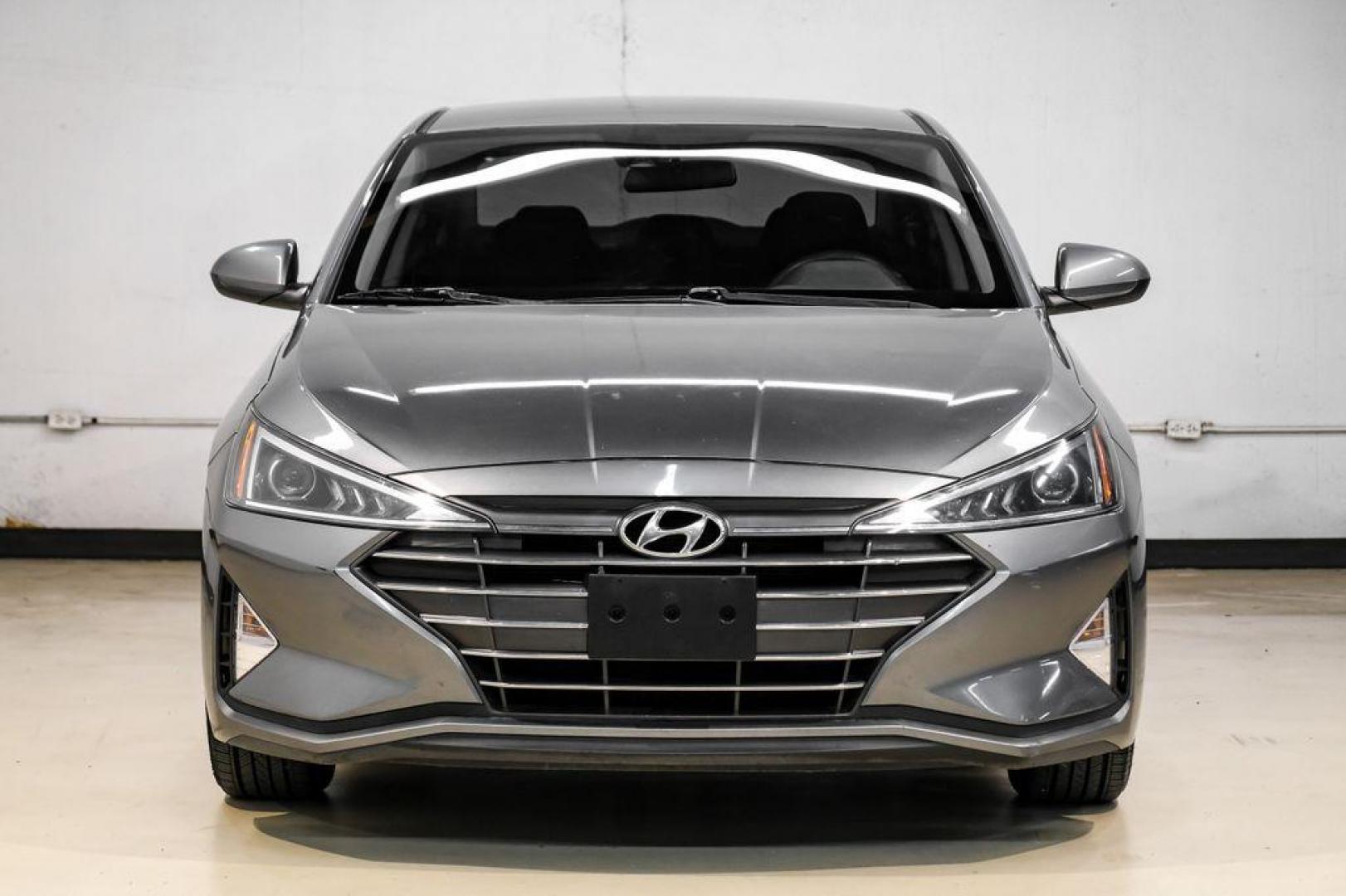 2020 Machine Gray /Black Hyundai Elantra SEL (5NPD84LFXLH) with an 2.0L 4-Cylinder DOHC 16V engine, CVT transmission, located at 15300 Midway Rd., Addison, TX, 75001, (972) 702-0011, 32.958321, -96.838074 - Photo#6