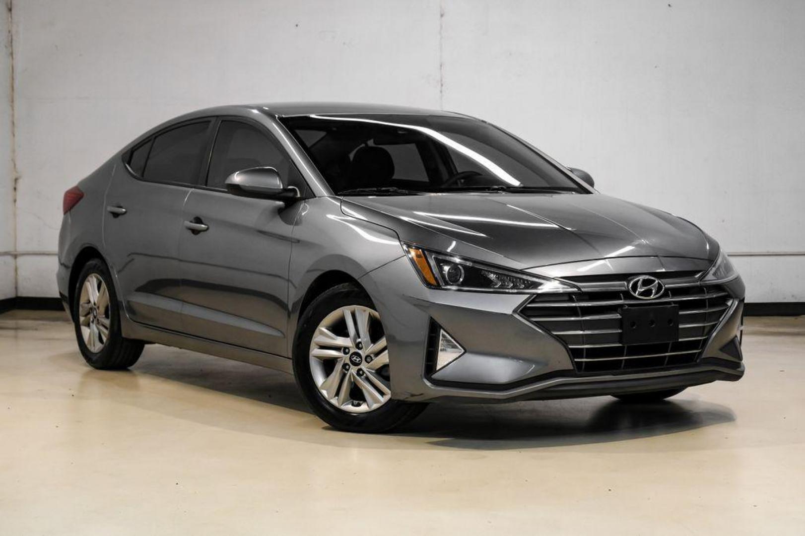 2020 Machine Gray /Black Hyundai Elantra SEL (5NPD84LFXLH) with an 2.0L 4-Cylinder DOHC 16V engine, CVT transmission, located at 15300 Midway Rd., Addison, TX, 75001, (972) 702-0011, 32.958321, -96.838074 - Photo#7
