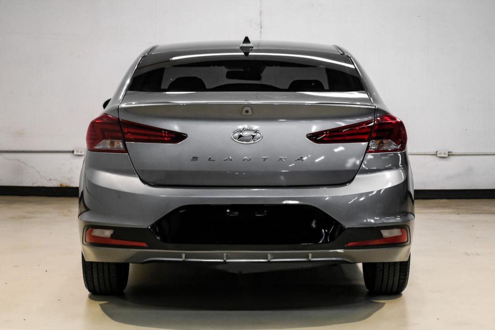 2020 Machine Gray /Black Hyundai Elantra SEL (5NPD84LFXLH) with an 2.0L 4-Cylinder DOHC 16V engine, CVT transmission, located at 15300 Midway Rd., Addison, TX, 75001, (972) 702-0011, 32.958321, -96.838074 - Photo#10