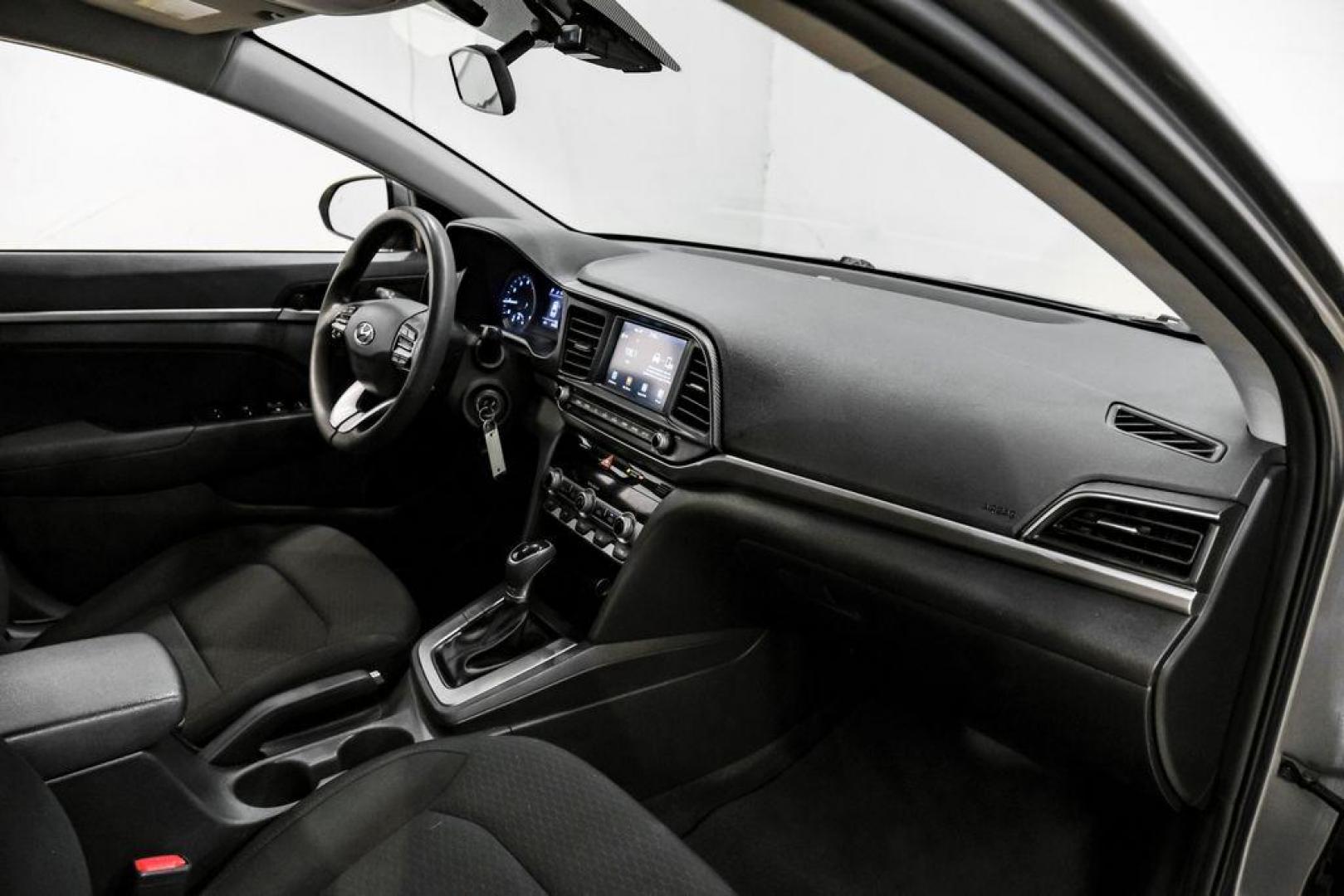 2020 Machine Gray /Black Hyundai Elantra SEL (5NPD84LFXLH) with an 2.0L 4-Cylinder DOHC 16V engine, CVT transmission, located at 15300 Midway Rd., Addison, TX, 75001, (972) 702-0011, 32.958321, -96.838074 - Photo#17