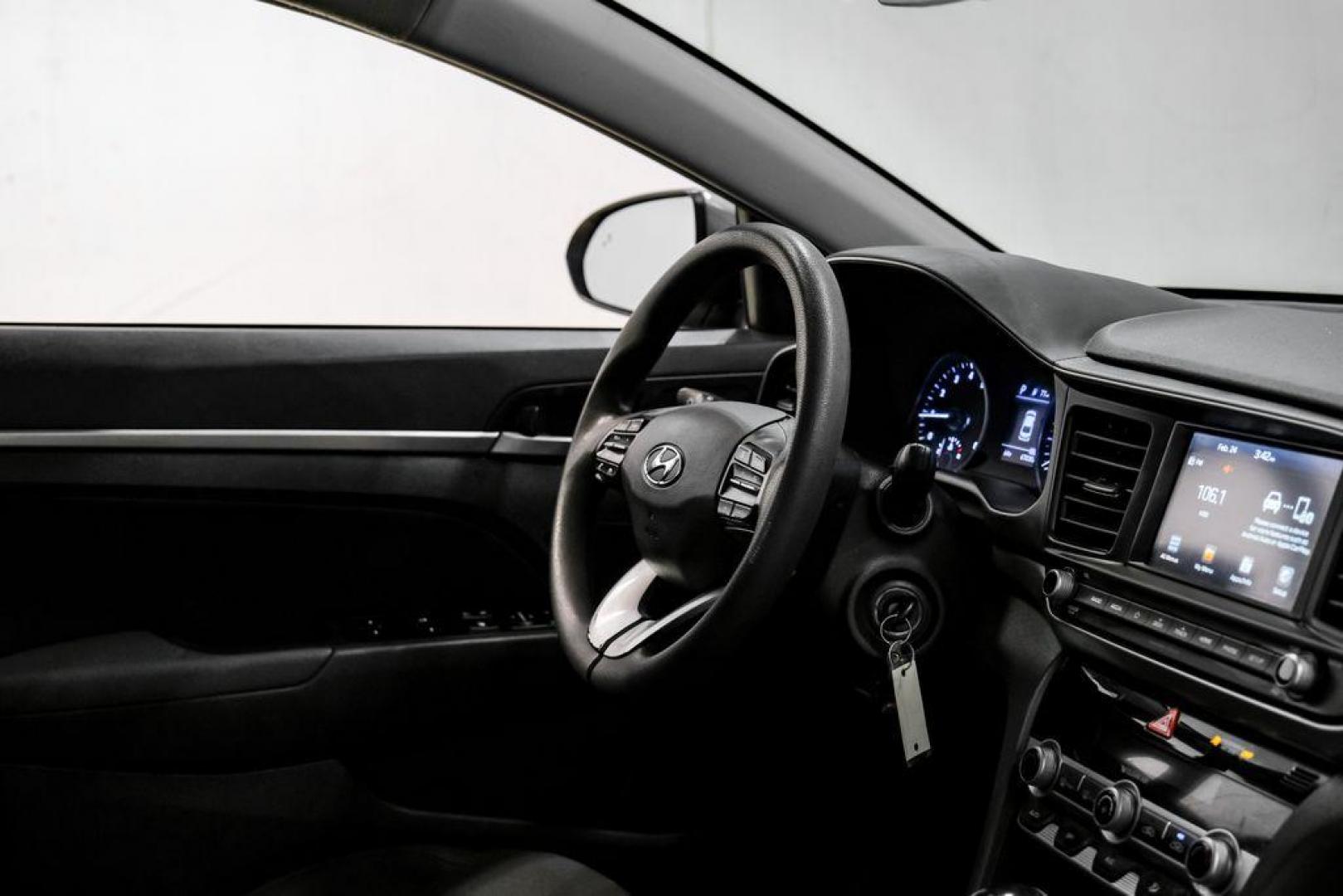 2020 Machine Gray /Black Hyundai Elantra SEL (5NPD84LFXLH) with an 2.0L 4-Cylinder DOHC 16V engine, CVT transmission, located at 15300 Midway Rd., Addison, TX, 75001, (972) 702-0011, 32.958321, -96.838074 - Photo#19