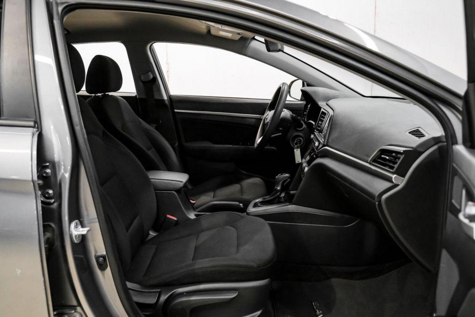 2020 Machine Gray /Black Hyundai Elantra SEL (5NPD84LFXLH) with an 2.0L 4-Cylinder DOHC 16V engine, CVT transmission, located at 15300 Midway Rd., Addison, TX, 75001, (972) 702-0011, 32.958321, -96.838074 - Photo#32