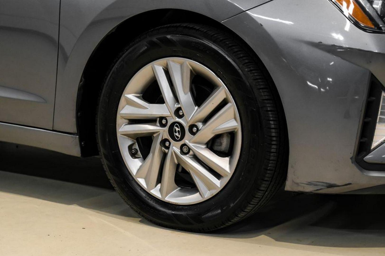 2020 Machine Gray /Black Hyundai Elantra SEL (5NPD84LFXLH) with an 2.0L 4-Cylinder DOHC 16V engine, CVT transmission, located at 15300 Midway Rd., Addison, TX, 75001, (972) 702-0011, 32.958321, -96.838074 - Photo#54