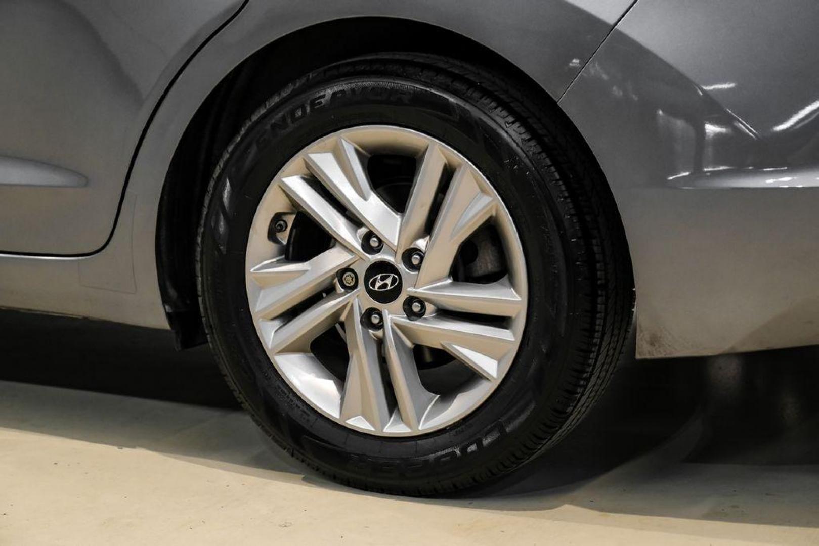 2020 Machine Gray /Black Hyundai Elantra SEL (5NPD84LFXLH) with an 2.0L 4-Cylinder DOHC 16V engine, CVT transmission, located at 15300 Midway Rd., Addison, TX, 75001, (972) 702-0011, 32.958321, -96.838074 - Photo#56