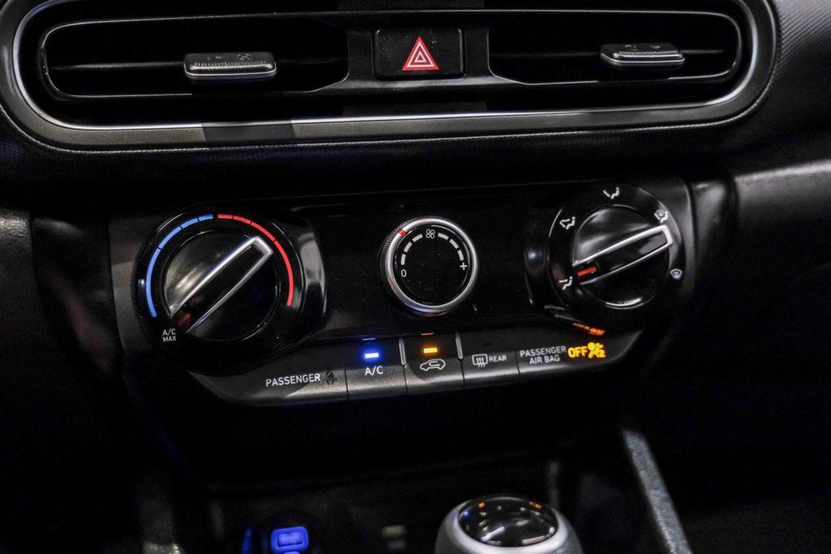 2022 Ultra Black /Black Hyundai Kona SEL (KM8K62AB1NU) with an 2.0L I4 MPI DOHC 16V LEV3-ULEV70 147hp engine, CVT transmission, located at 15300 Midway Rd., Addison, TX, 75001, (972) 702-0011, 32.958321, -96.838074 - Photo#25