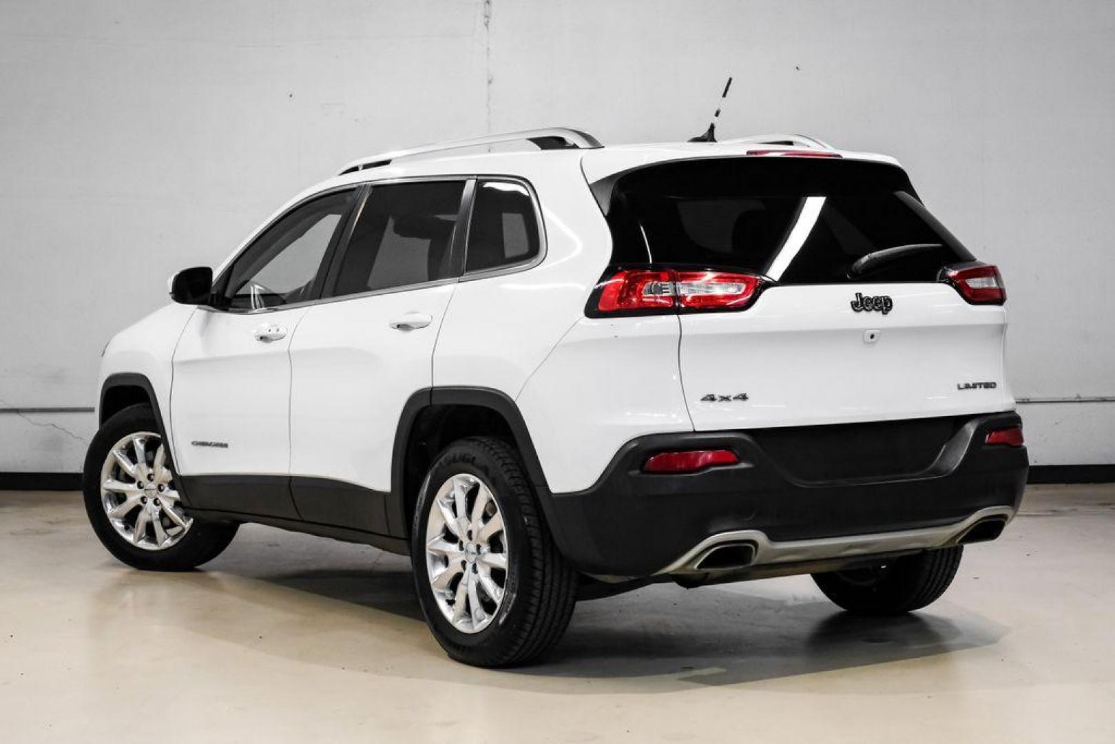 2015 Bright White Clearcoat /Indigo Blue/Brown Jeep Cherokee Limited (1C4PJMDS3FW) with an 3.2L V6 engine, Automatic transmission, located at 15300 Midway Rd., Addison, TX, 75001, (972) 702-0011, 32.958321, -96.838074 - Photo#11