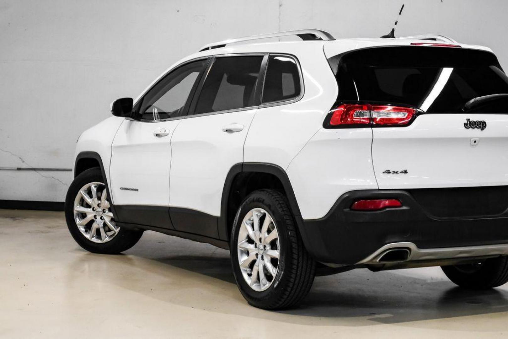 2015 Bright White Clearcoat /Indigo Blue/Brown Jeep Cherokee Limited (1C4PJMDS3FW) with an 3.2L V6 engine, Automatic transmission, located at 15300 Midway Rd., Addison, TX, 75001, (972) 702-0011, 32.958321, -96.838074 - Photo#12
