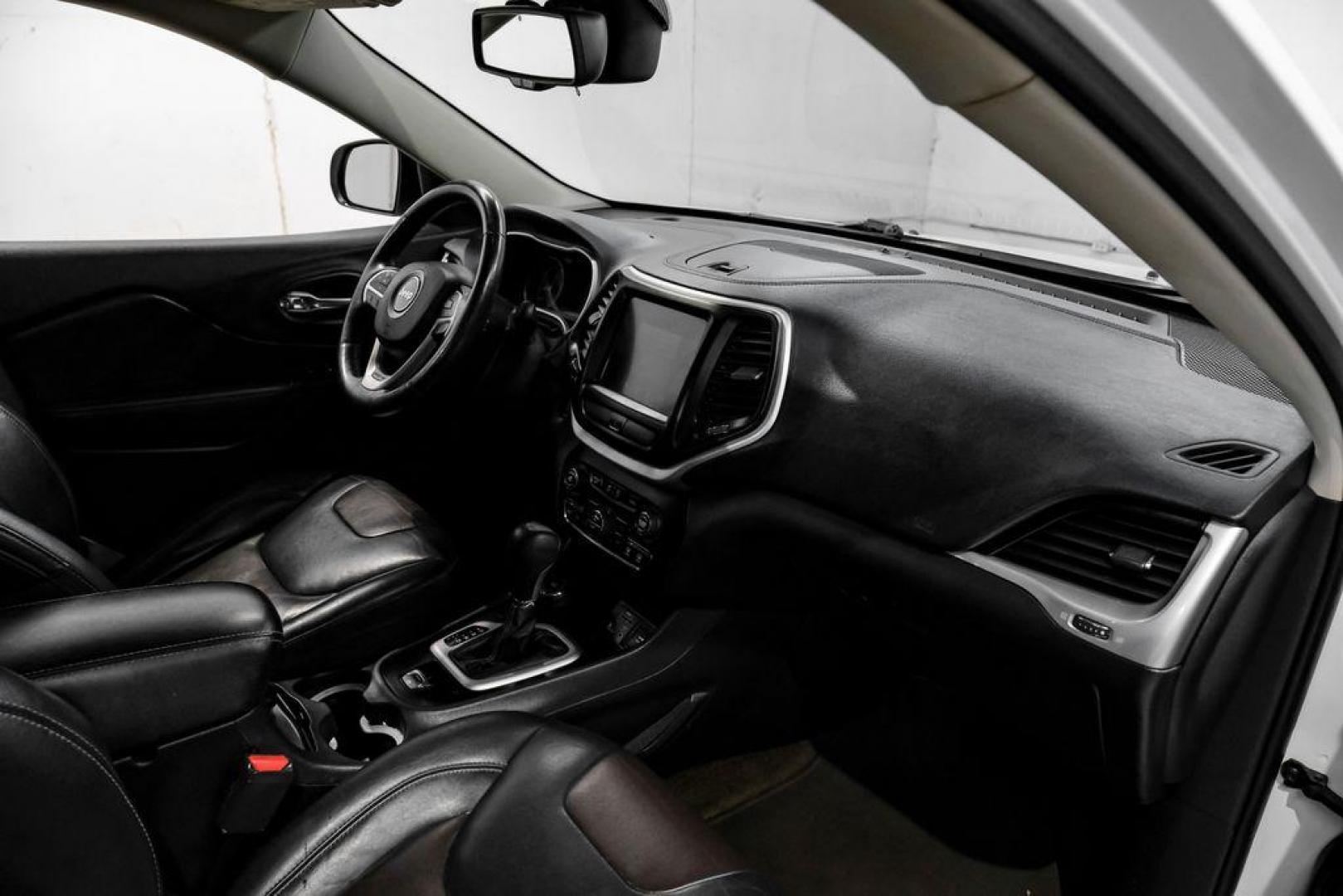 2015 Bright White Clearcoat /Indigo Blue/Brown Jeep Cherokee Limited (1C4PJMDS3FW) with an 3.2L V6 engine, Automatic transmission, located at 15300 Midway Rd., Addison, TX, 75001, (972) 702-0011, 32.958321, -96.838074 - Photo#17