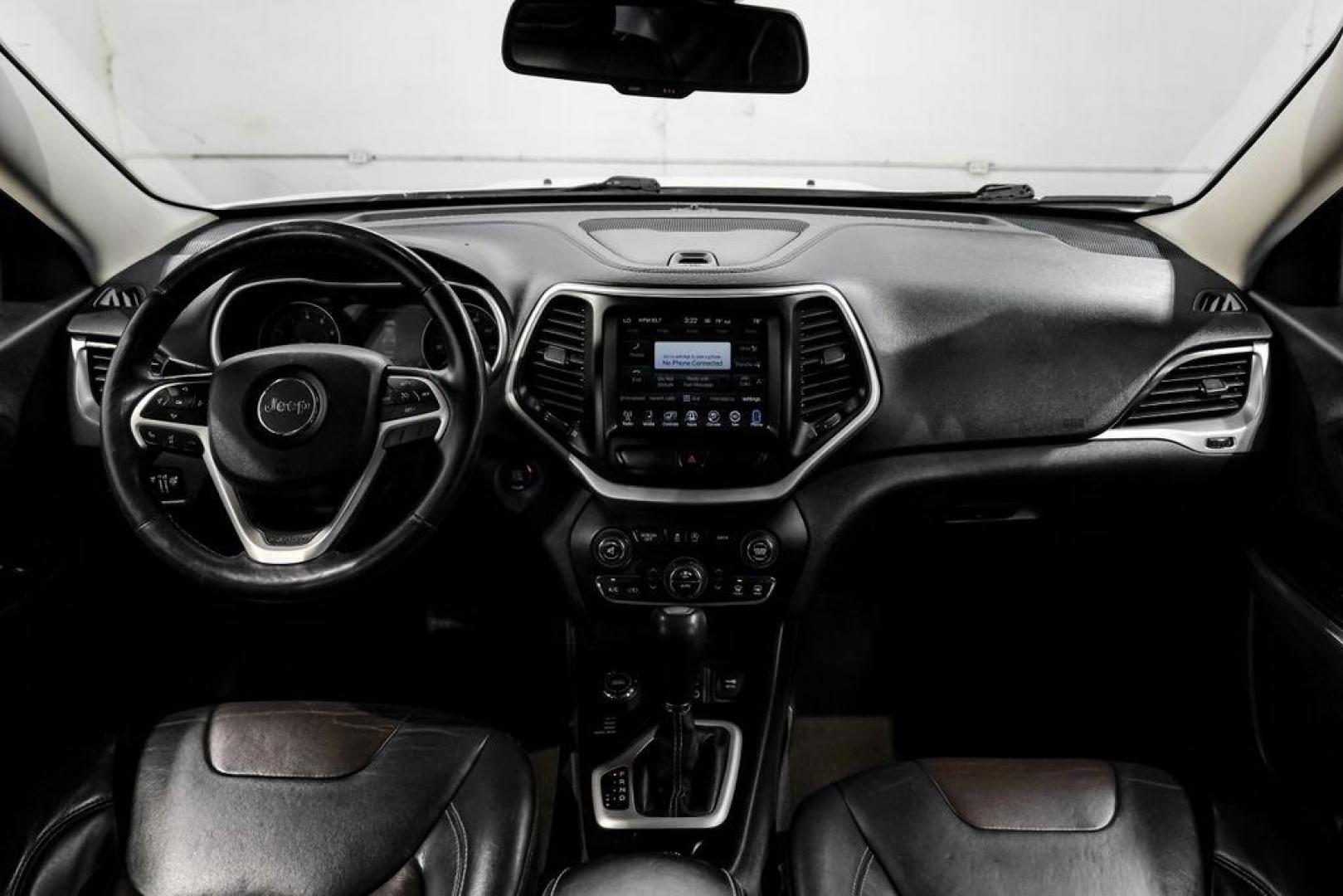 2015 Bright White Clearcoat /Indigo Blue/Brown Jeep Cherokee Limited (1C4PJMDS3FW) with an 3.2L V6 engine, Automatic transmission, located at 15300 Midway Rd., Addison, TX, 75001, (972) 702-0011, 32.958321, -96.838074 - Photo#18