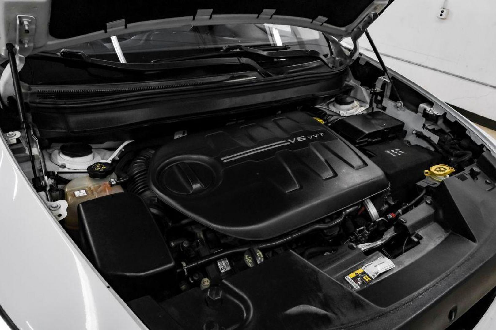 2015 Bright White Clearcoat /Indigo Blue/Brown Jeep Cherokee Limited (1C4PJMDS3FW) with an 3.2L V6 engine, Automatic transmission, located at 15300 Midway Rd., Addison, TX, 75001, (972) 702-0011, 32.958321, -96.838074 - Photo#53