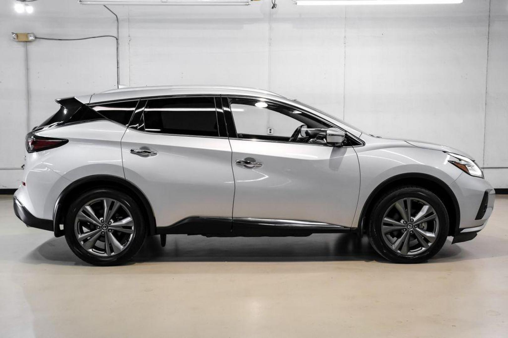2020 Brilliant Silver Metallic /Graphite Nissan Murano Platinum (5N1AZ2DS3LN) with an 3.5L V6 DOHC 24V engine, CVT transmission, located at 15300 Midway Rd., Addison, TX, 75001, (972) 702-0011, 32.958321, -96.838074 - Photo#7