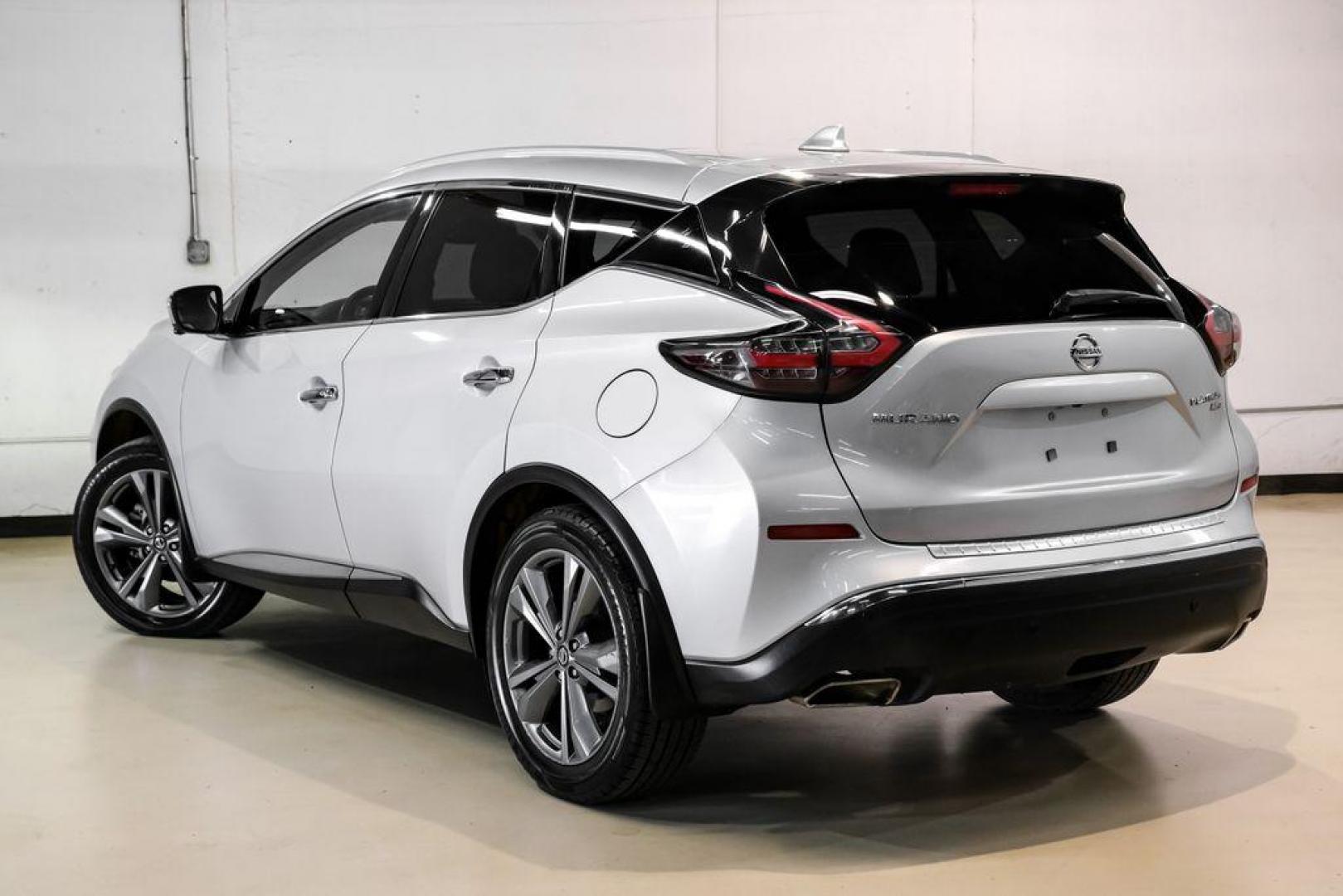 2020 Brilliant Silver Metallic /Graphite Nissan Murano Platinum (5N1AZ2DS3LN) with an 3.5L V6 DOHC 24V engine, CVT transmission, located at 15300 Midway Rd., Addison, TX, 75001, (972) 702-0011, 32.958321, -96.838074 - Photo#10