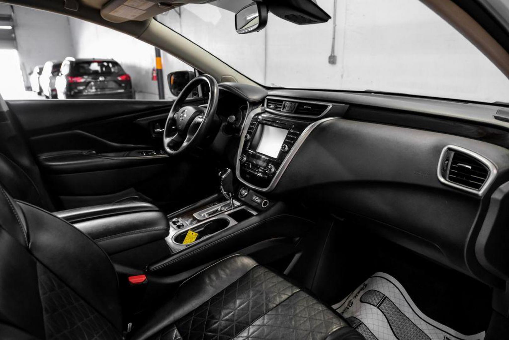 2020 Brilliant Silver Metallic /Graphite Nissan Murano Platinum (5N1AZ2DS3LN) with an 3.5L V6 DOHC 24V engine, CVT transmission, located at 15300 Midway Rd., Addison, TX, 75001, (972) 702-0011, 32.958321, -96.838074 - Photo#14