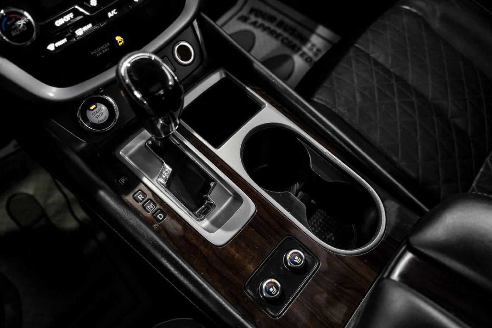 2020 Brilliant Silver Metallic /Graphite Nissan Murano Platinum (5N1AZ2DS3LN) with an 3.5L V6 DOHC 24V engine, CVT transmission, located at 15300 Midway Rd., Addison, TX, 75001, (972) 702-0011, 32.958321, -96.838074 - Photo#27