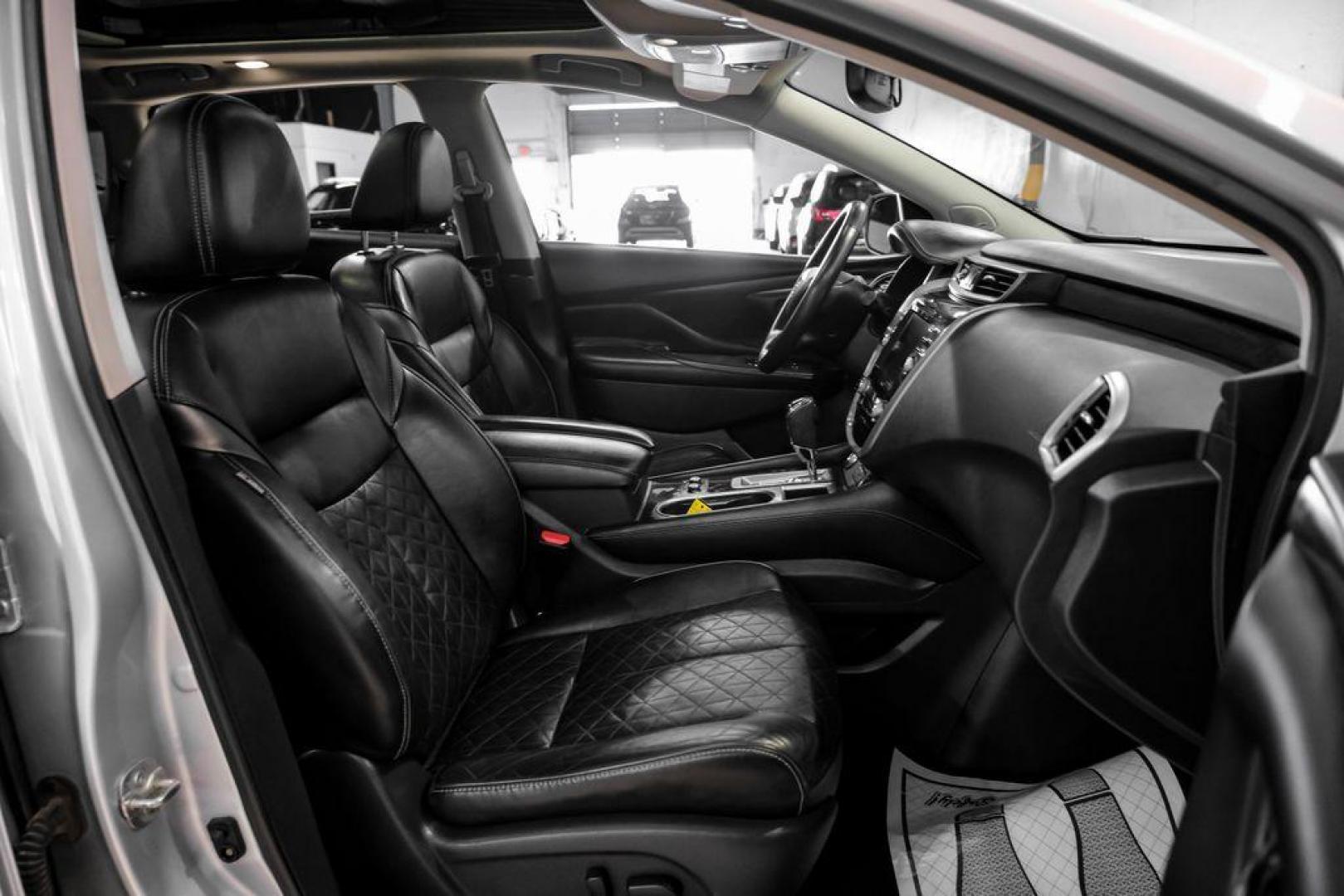 2020 Brilliant Silver Metallic /Graphite Nissan Murano Platinum (5N1AZ2DS3LN) with an 3.5L V6 DOHC 24V engine, CVT transmission, located at 15300 Midway Rd., Addison, TX, 75001, (972) 702-0011, 32.958321, -96.838074 - Photo#34