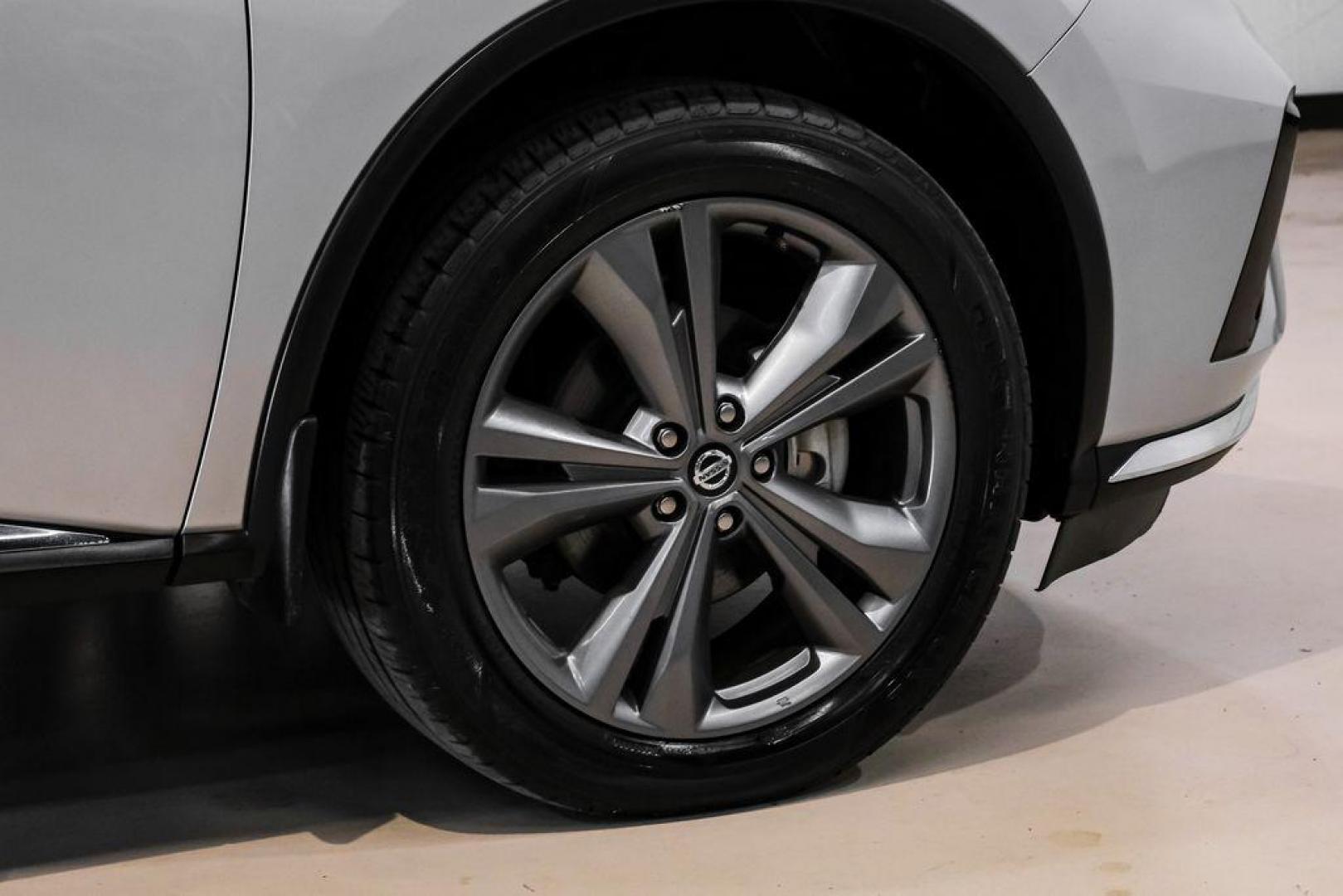 2020 Brilliant Silver Metallic /Graphite Nissan Murano Platinum (5N1AZ2DS3LN) with an 3.5L V6 DOHC 24V engine, CVT transmission, located at 15300 Midway Rd., Addison, TX, 75001, (972) 702-0011, 32.958321, -96.838074 - Photo#57