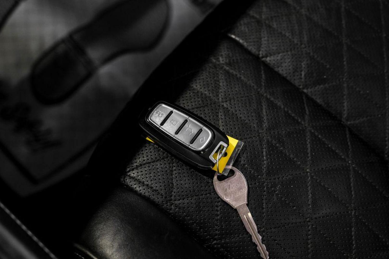 2020 Brilliant Silver Metallic /Graphite Nissan Murano Platinum (5N1AZ2DS3LN) with an 3.5L V6 DOHC 24V engine, CVT transmission, located at 15300 Midway Rd., Addison, TX, 75001, (972) 702-0011, 32.958321, -96.838074 - Photo#60