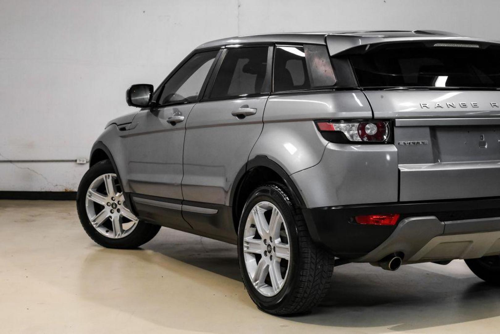 2013 Orkney Gray /Ebony/Ebony Land Rover Range Rover Evoque Pure (SALVR2BG8DH) with an 2.0L I4 engine, Automatic transmission, located at 15300 Midway Rd., Addison, TX, 75001, (972) 702-0011, 32.958321, -96.838074 - Photo#13