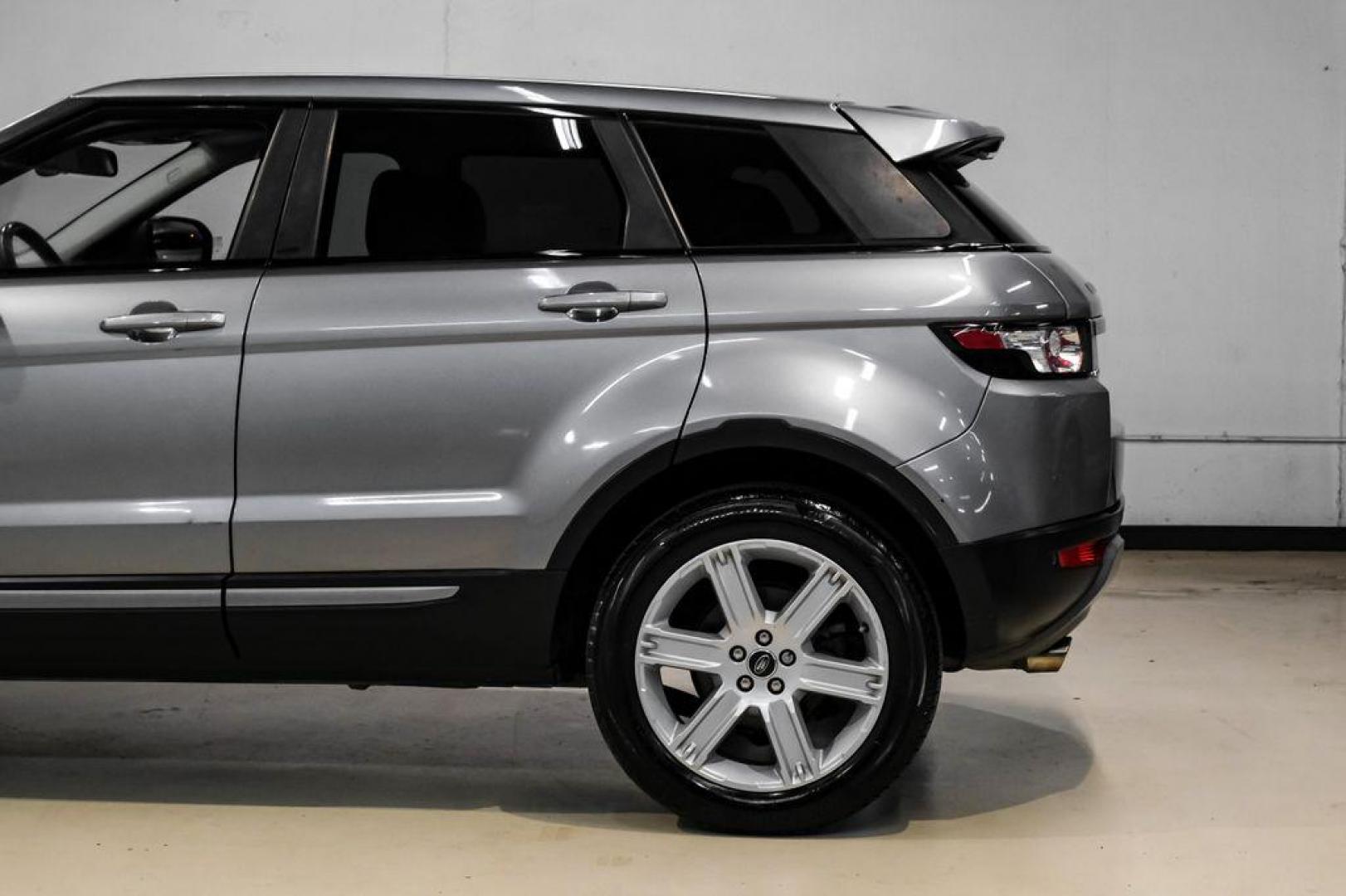 2013 Orkney Gray /Ebony/Ebony Land Rover Range Rover Evoque Pure (SALVR2BG8DH) with an 2.0L I4 engine, Automatic transmission, located at 15300 Midway Rd., Addison, TX, 75001, (972) 702-0011, 32.958321, -96.838074 - Photo#17