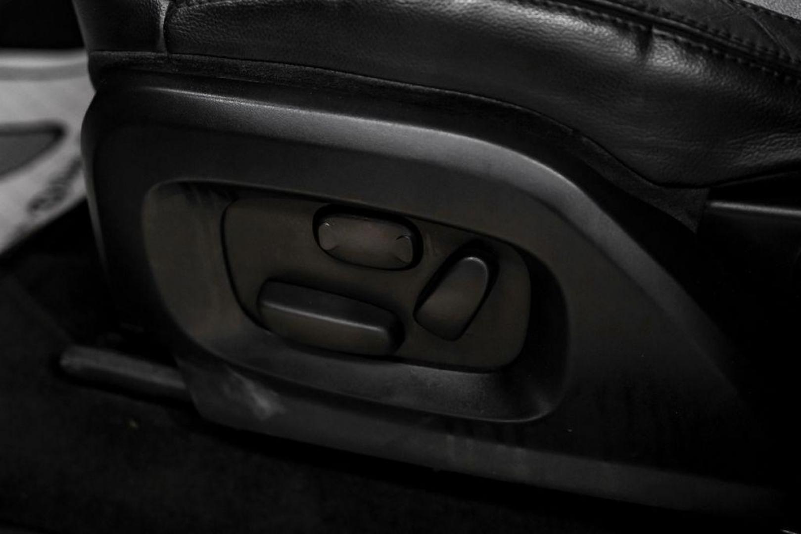 2013 Orkney Gray /Ebony/Ebony Land Rover Range Rover Evoque Pure (SALVR2BG8DH) with an 2.0L I4 engine, Automatic transmission, located at 15300 Midway Rd., Addison, TX, 75001, (972) 702-0011, 32.958321, -96.838074 - Photo#33