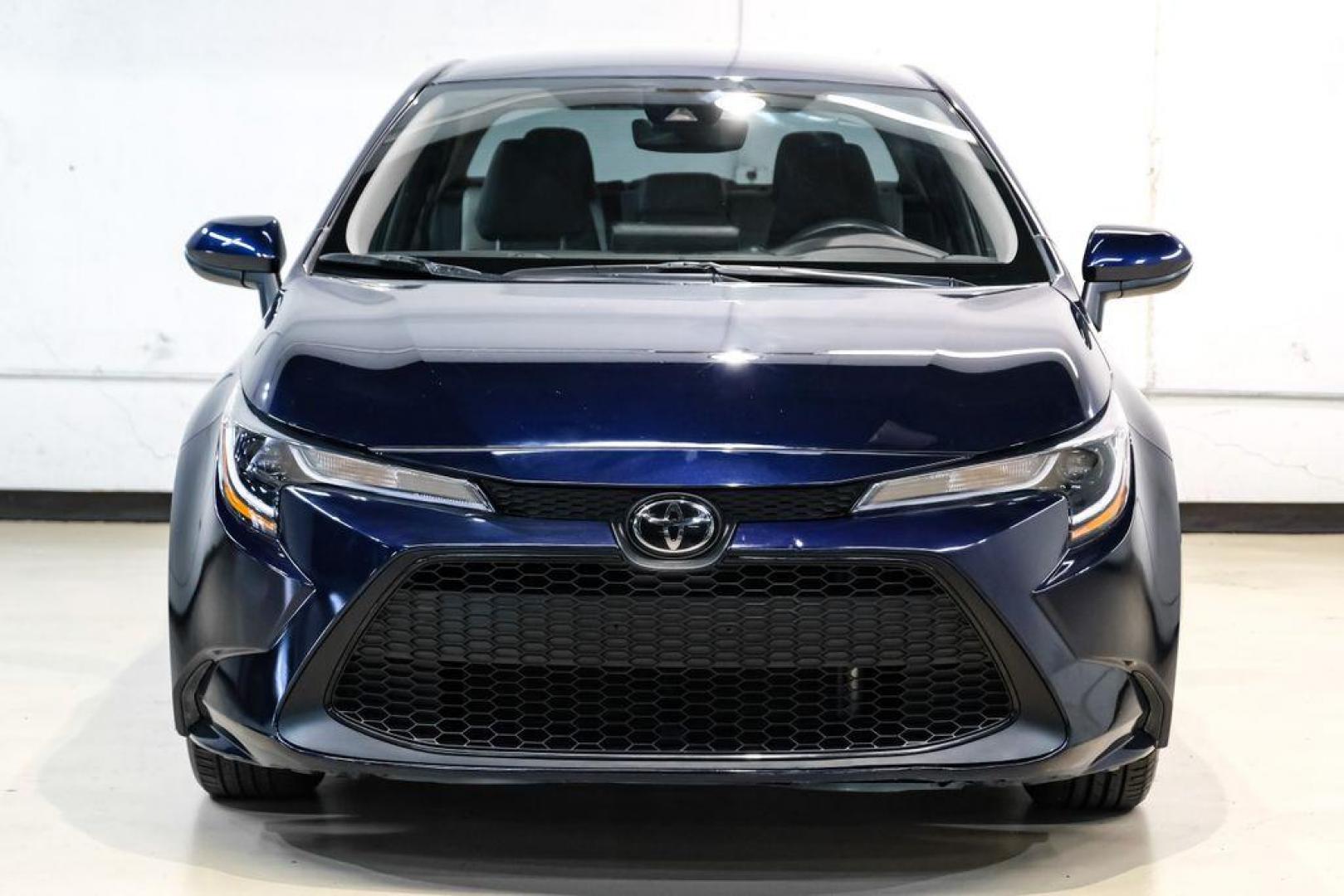 2022 Blueprint /Black/Blue Toyota Corolla LE (5YFEPMAE7NP) with an 1.8L I4 DOHC 16V engine, CVT transmission, located at 15300 Midway Rd., Addison, TX, 75001, (972) 702-0011, 32.958321, -96.838074 - Photo#4