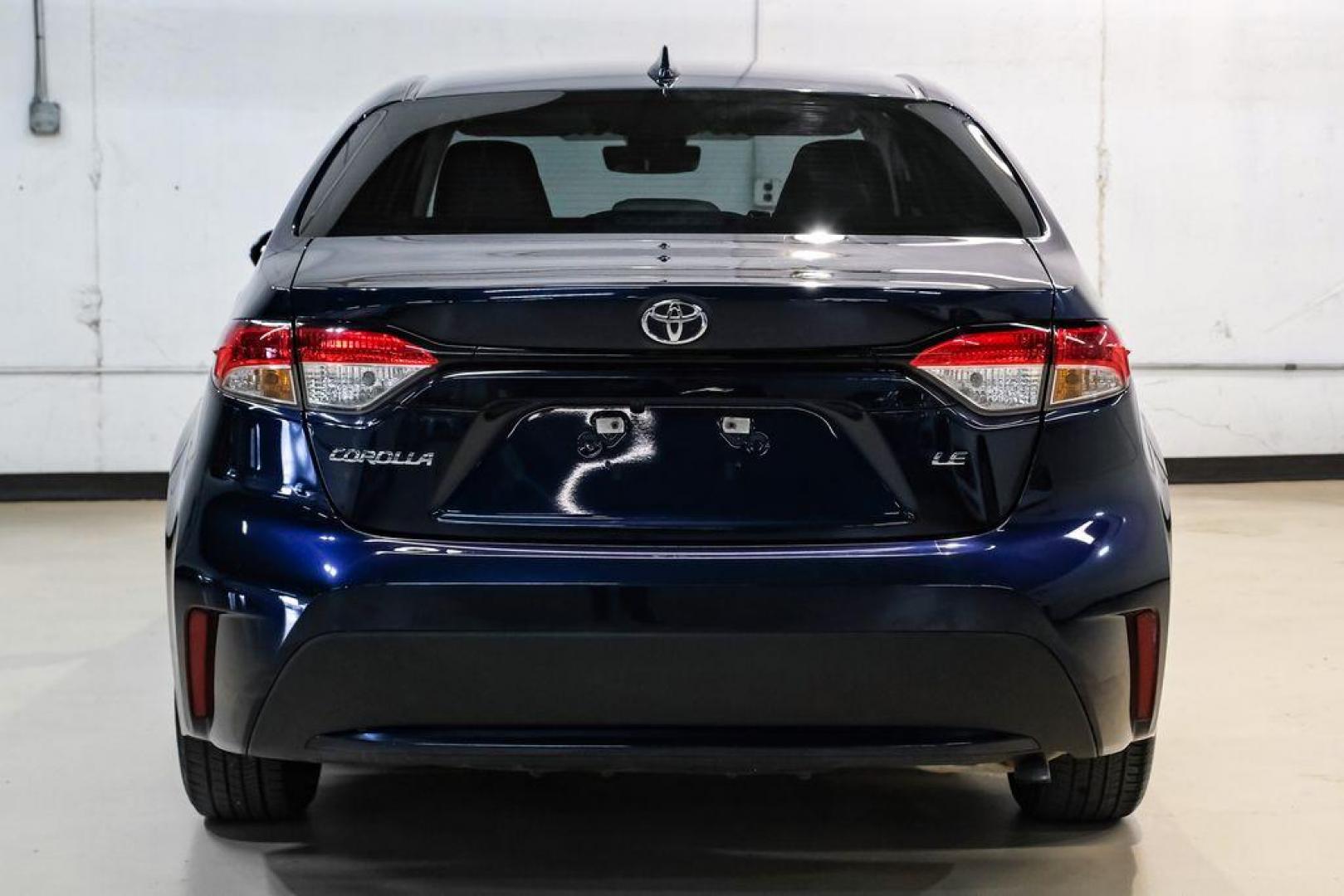 2022 Blueprint /Black/Blue Toyota Corolla LE (5YFEPMAE7NP) with an 1.8L I4 DOHC 16V engine, CVT transmission, located at 15300 Midway Rd., Addison, TX, 75001, (972) 702-0011, 32.958321, -96.838074 - Photo#8