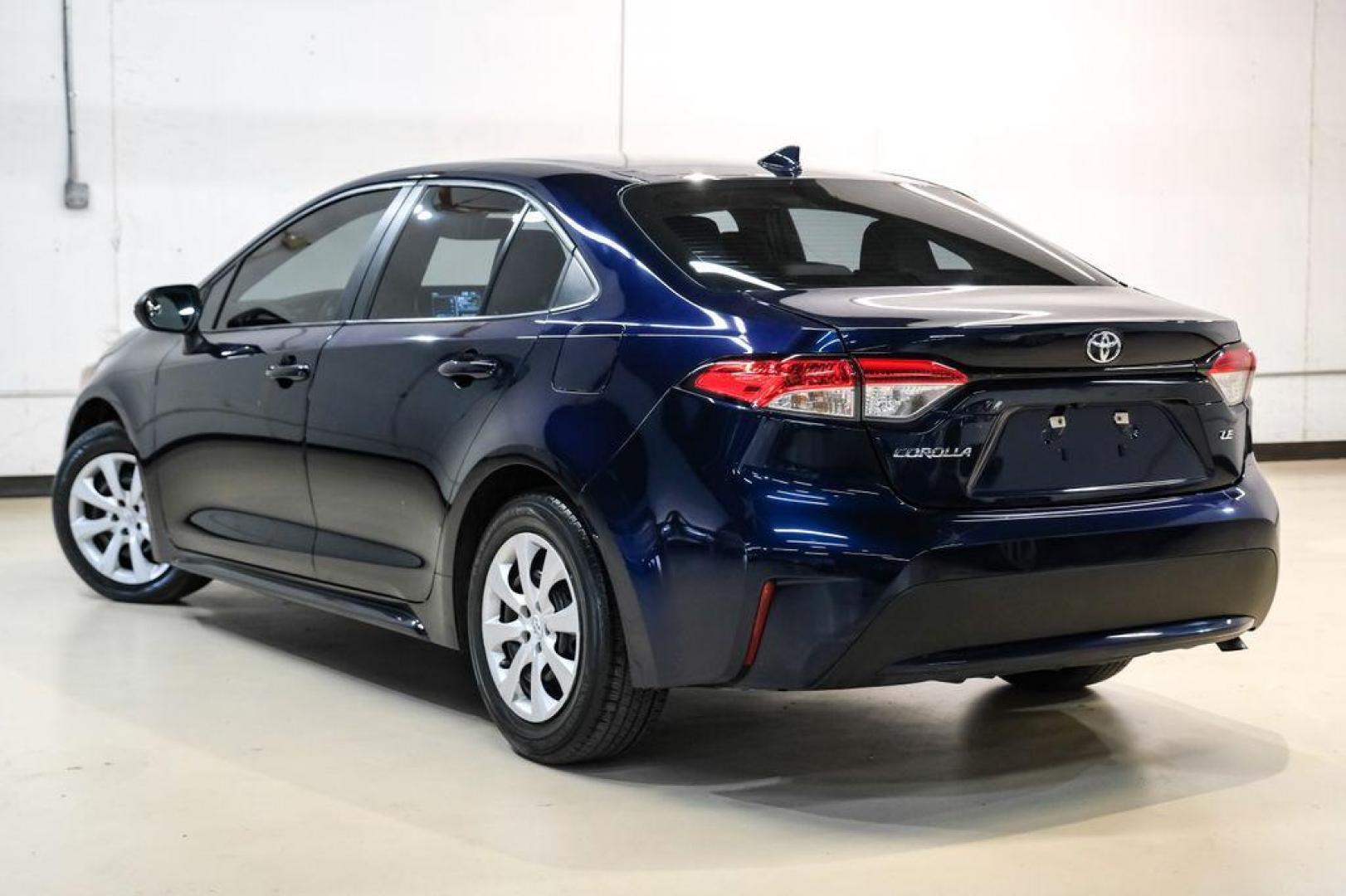 2022 Blueprint /Black/Blue Toyota Corolla LE (5YFEPMAE7NP) with an 1.8L I4 DOHC 16V engine, CVT transmission, located at 15300 Midway Rd., Addison, TX, 75001, (972) 702-0011, 32.958321, -96.838074 - Photo#9