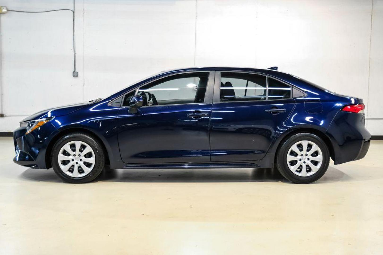 2022 Blueprint /Black/Blue Toyota Corolla LE (5YFEPMAE7NP) with an 1.8L I4 DOHC 16V engine, CVT transmission, located at 15300 Midway Rd., Addison, TX, 75001, (972) 702-0011, 32.958321, -96.838074 - Photo#10