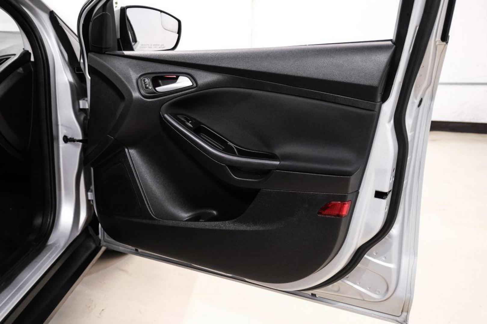 2017 Ingot Silver /Black Ford Focus SEL (1FADP3M23HL) with an 2.0L I4 GDI Ti-VCT Flex Fuel engine, Automatic transmission, located at 15300 Midway Rd., Addison, TX, 75001, (972) 702-0011, 32.958321, -96.838074 - Photo#39