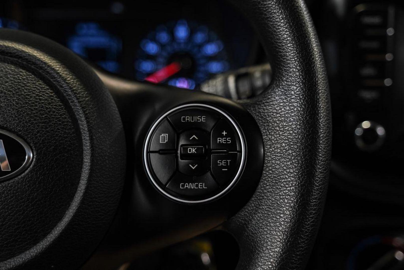 2021 Snow White Pearl /Black Kia Soul S (KNDJ23AUXM7) with an 2.0L I4 MPI DOHC 16V LEV3-SULEV30 147hp engine, CVT transmission, located at 15300 Midway Rd., Addison, TX, 75001, (972) 702-0011, 32.958321, -96.838074 - Photo#16