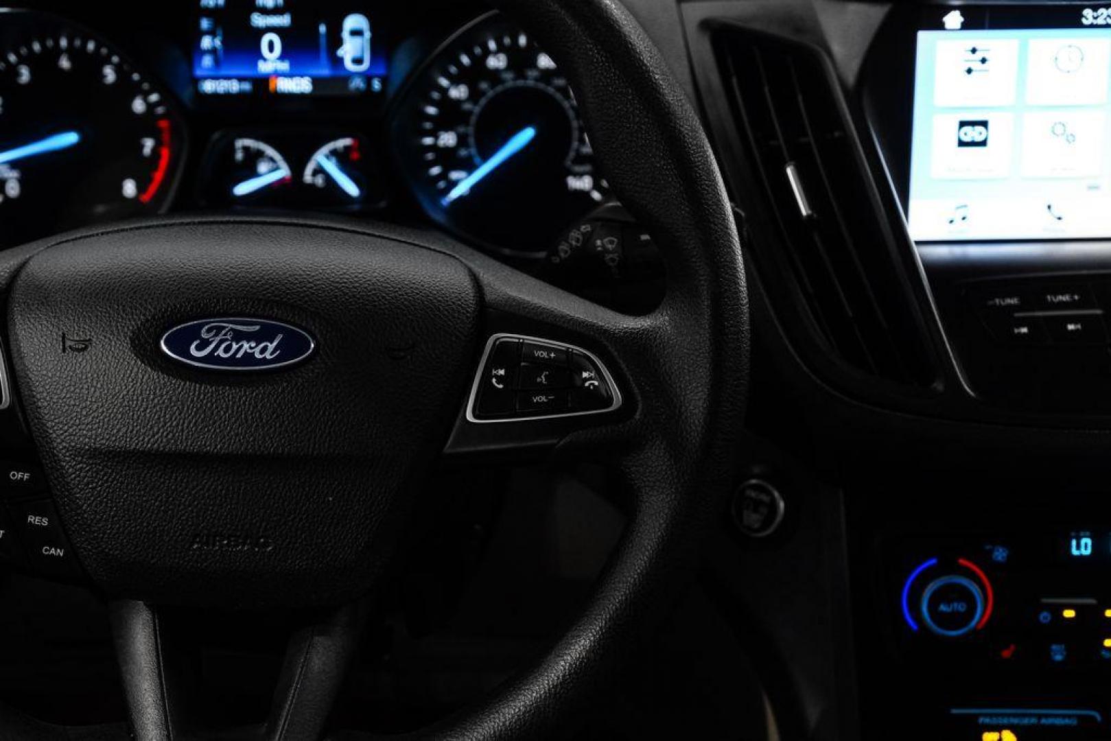 2019 Black /Medium Light Stone Ford Escape SE (1FMCU0GD2KU) with an 1.5L EcoBoost engine, Automatic transmission, located at 15300 Midway Rd., Addison, TX, 75001, (972) 702-0011, 32.958321, -96.838074 - Photo#21