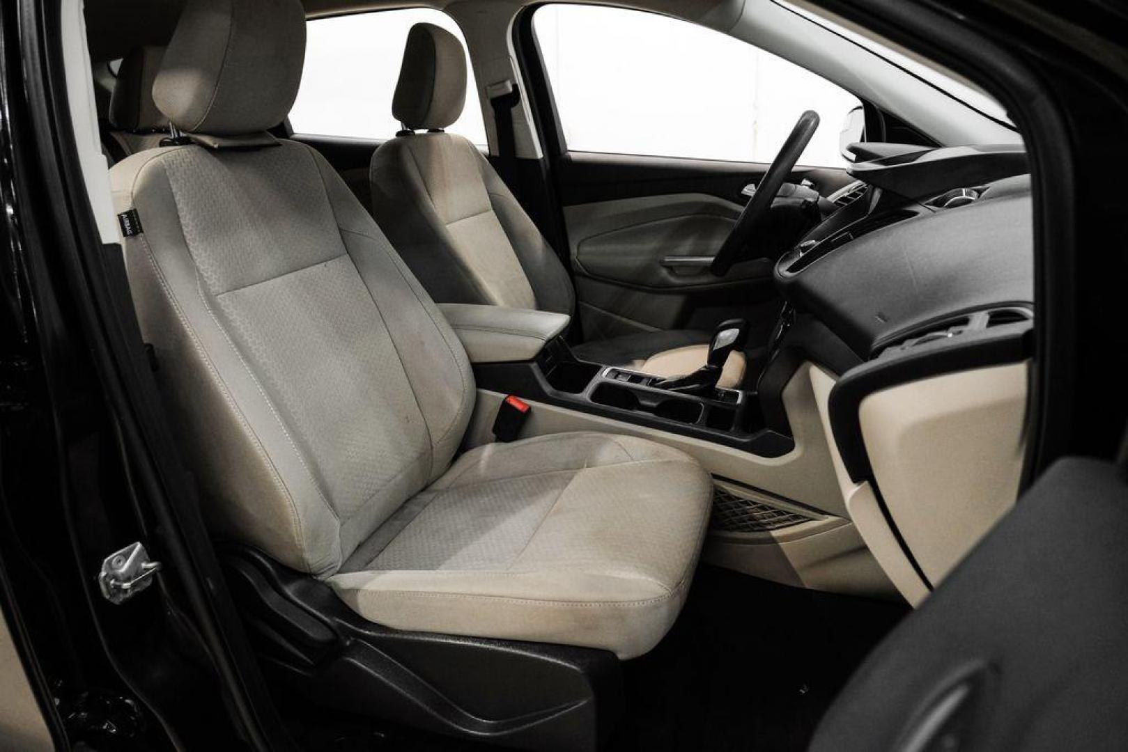 2019 Black /Medium Light Stone Ford Escape SE (1FMCU0GD2KU) with an 1.5L EcoBoost engine, Automatic transmission, located at 15300 Midway Rd., Addison, TX, 75001, (972) 702-0011, 32.958321, -96.838074 - Photo#33