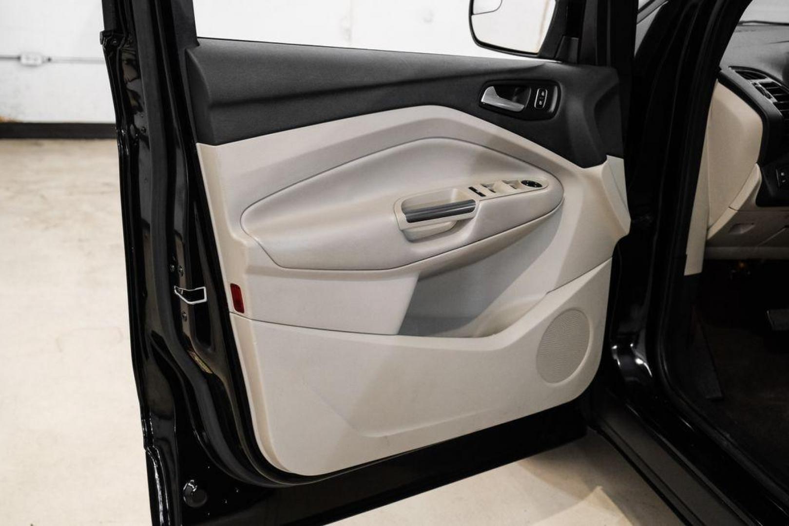 2019 Black /Medium Light Stone Ford Escape SE (1FMCU0GD2KU) with an 1.5L EcoBoost engine, Automatic transmission, located at 15300 Midway Rd., Addison, TX, 75001, (972) 702-0011, 32.958321, -96.838074 - Photo#43