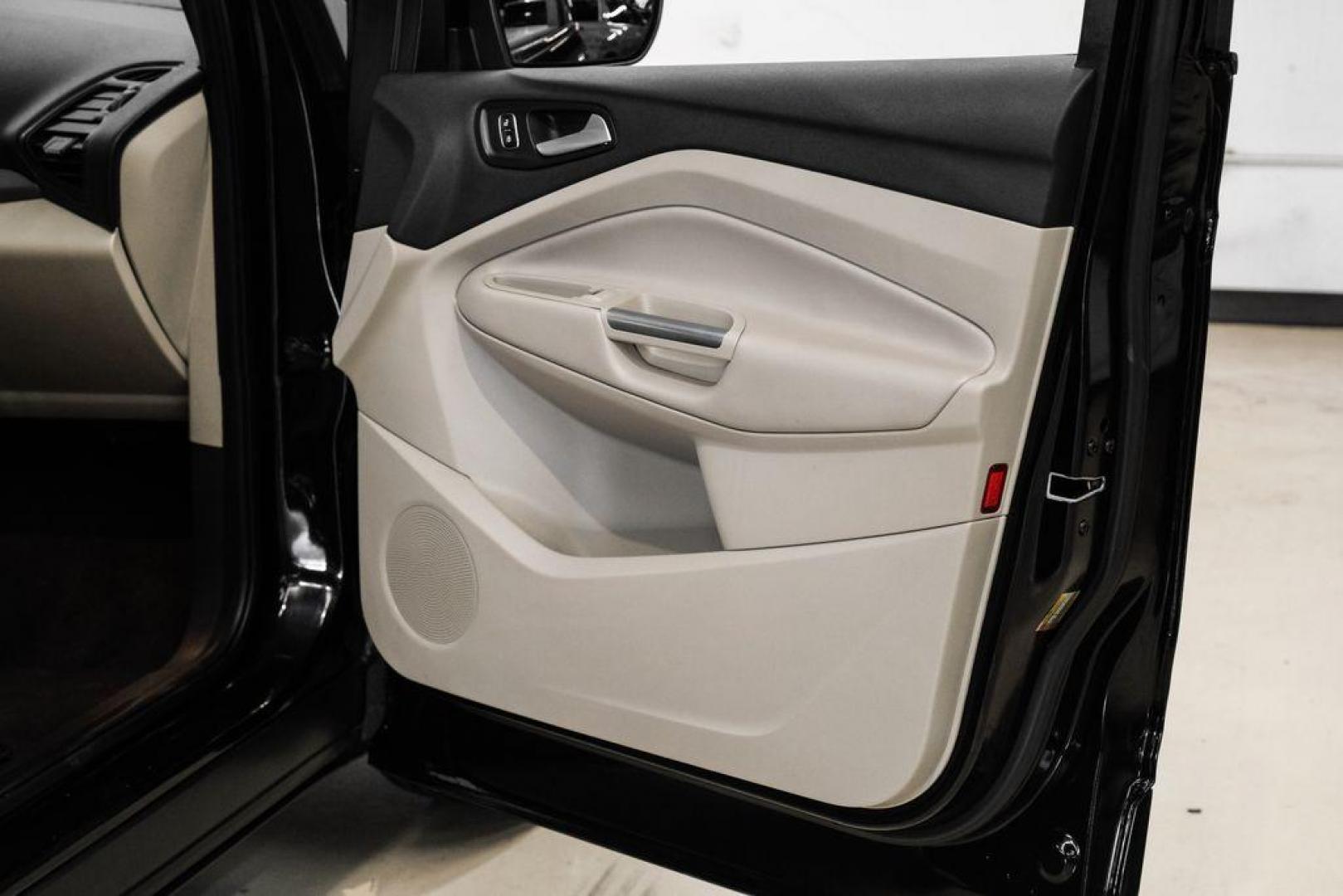 2019 Black /Medium Light Stone Ford Escape SE (1FMCU0GD2KU) with an 1.5L EcoBoost engine, Automatic transmission, located at 15300 Midway Rd., Addison, TX, 75001, (972) 702-0011, 32.958321, -96.838074 - Photo#45