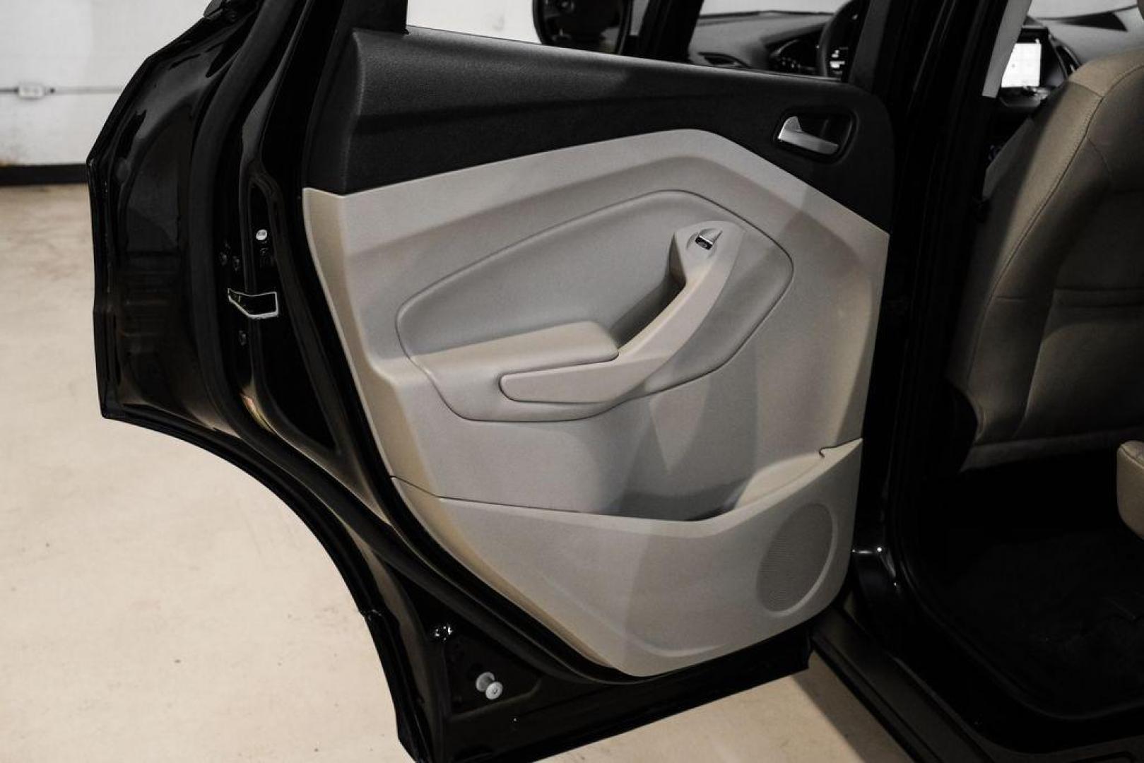 2019 Black /Medium Light Stone Ford Escape SE (1FMCU0GD2KU) with an 1.5L EcoBoost engine, Automatic transmission, located at 15300 Midway Rd., Addison, TX, 75001, (972) 702-0011, 32.958321, -96.838074 - Photo#46