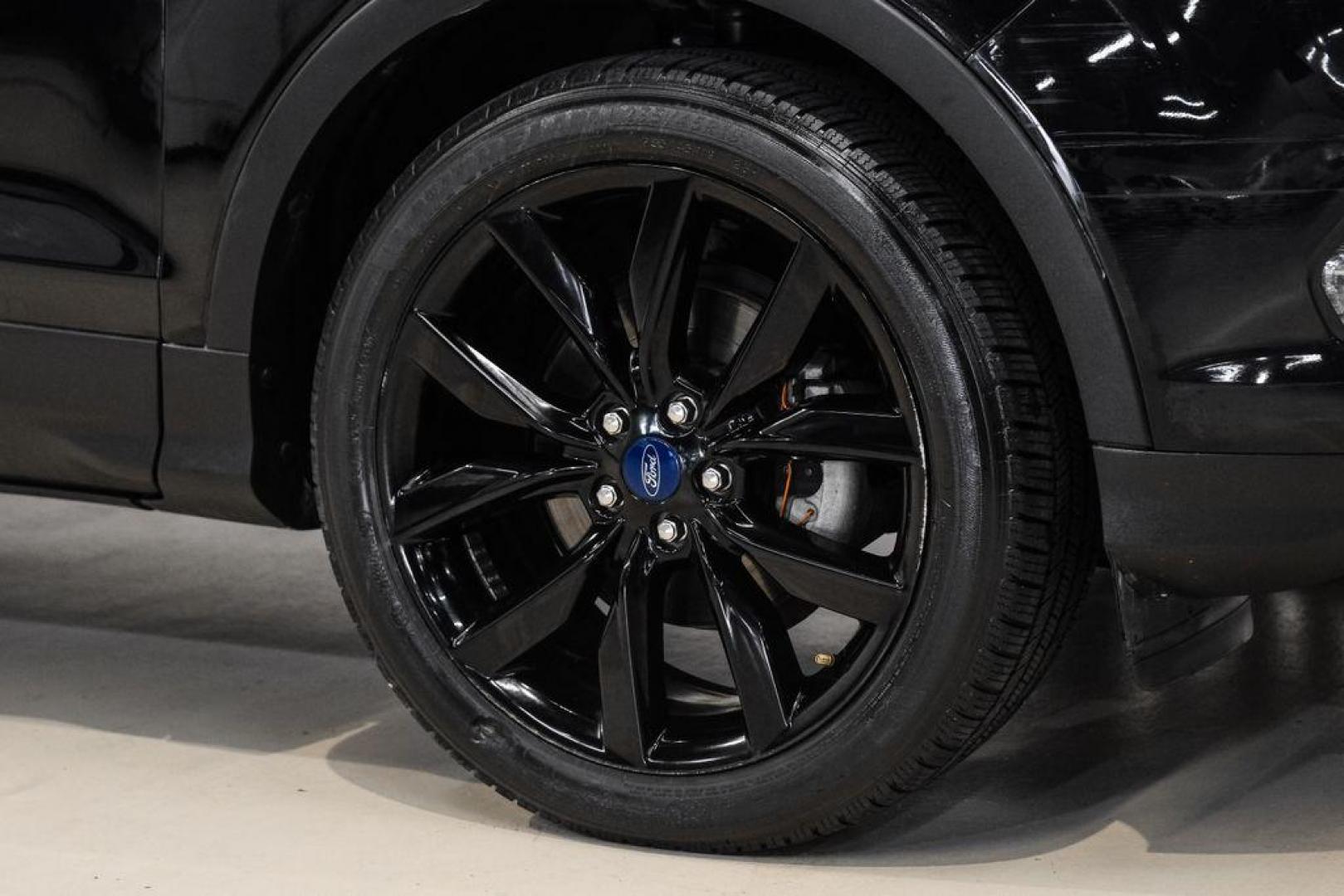 2019 Black /Medium Light Stone Ford Escape SE (1FMCU0GD2KU) with an 1.5L EcoBoost engine, Automatic transmission, located at 15300 Midway Rd., Addison, TX, 75001, (972) 702-0011, 32.958321, -96.838074 - Photo#58