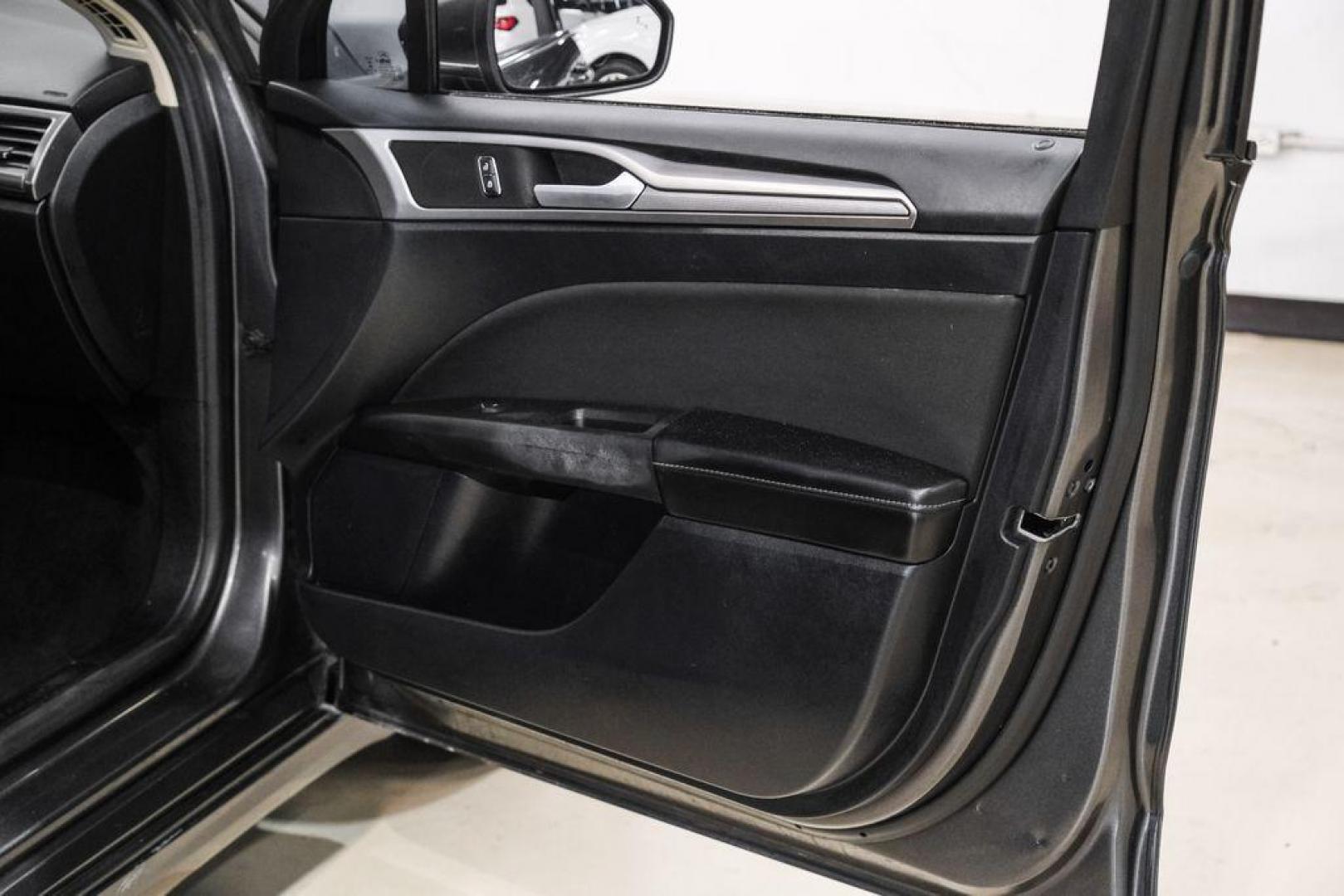 2020 Magnetic /Ebony Ford Fusion SE (3FA6P0HD5LR) with an 1.5L EcoBoost engine, Automatic transmission, located at 15300 Midway Rd., Addison, TX, 75001, (972) 702-0011, 32.958321, -96.838074 - Photo#40