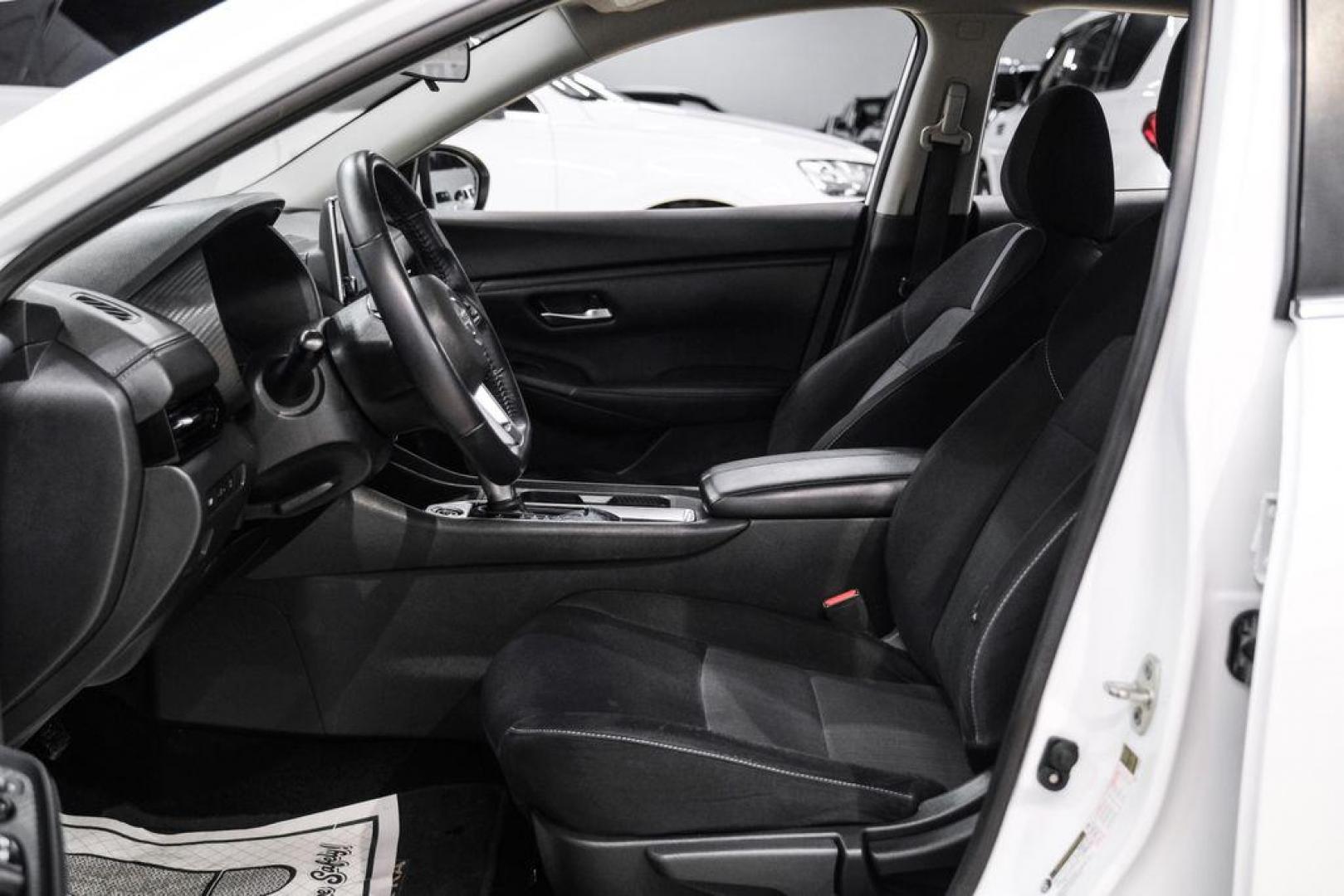 2020 Aspen White Tricoat /Charcoal Nissan Sentra SV (3N1AB8CVXLY) with an 2.0L DOHC engine, CVT transmission, located at 15300 Midway Rd., Addison, TX, 75001, (972) 702-0011, 32.958321, -96.838074 - Photo#3