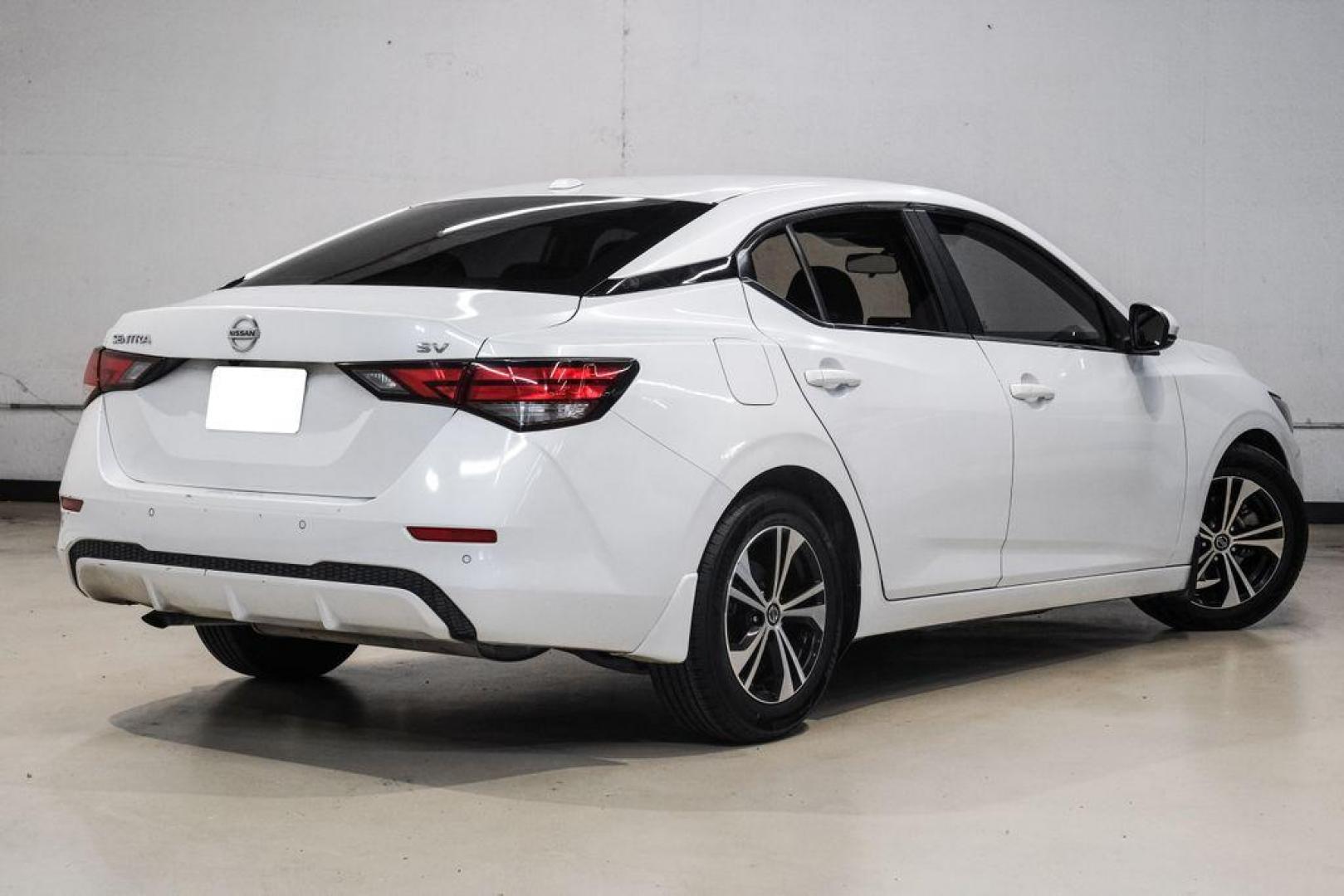 2020 Aspen White Tricoat /Charcoal Nissan Sentra SV (3N1AB8CVXLY) with an 2.0L DOHC engine, CVT transmission, located at 15300 Midway Rd., Addison, TX, 75001, (972) 702-0011, 32.958321, -96.838074 - Photo#7