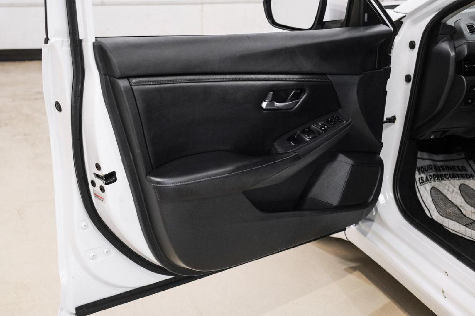 2020 Aspen White Tricoat /Charcoal Nissan Sentra SV (3N1AB8CVXLY) with an 2.0L DOHC engine, CVT transmission, located at 15300 Midway Rd., Addison, TX, 75001, (972) 702-0011, 32.958321, -96.838074 - Photo#39