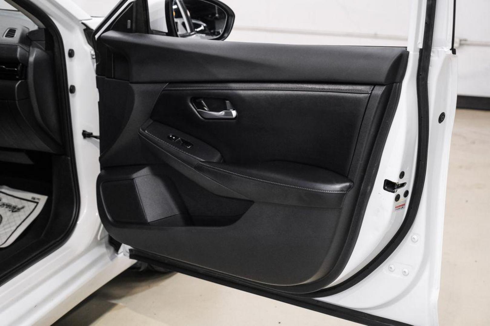 2020 Aspen White Tricoat /Charcoal Nissan Sentra SV (3N1AB8CVXLY) with an 2.0L DOHC engine, CVT transmission, located at 15300 Midway Rd., Addison, TX, 75001, (972) 702-0011, 32.958321, -96.838074 - Photo#41