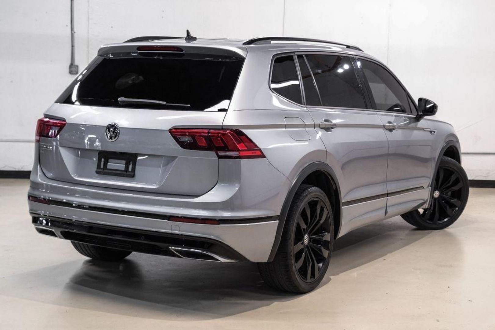 2020 Silver Metallic /Storm Gray Volkswagen Tiguan 2.0T SE R-Line Black (3VV3B7AX3LM) with an 2.0L TSI DOHC engine, Automatic transmission, located at 15300 Midway Rd., Addison, TX, 75001, (972) 702-0011, 32.958321, -96.838074 - Photo#8