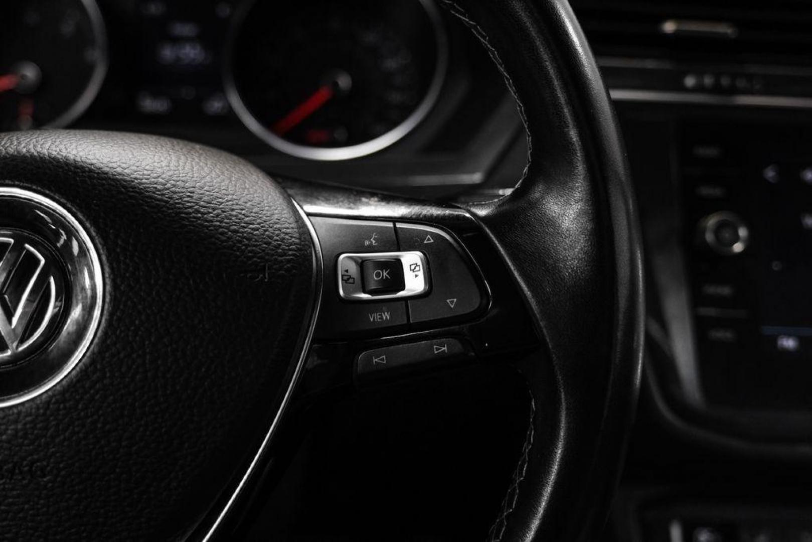 2020 Silver Metallic /Storm Gray Volkswagen Tiguan 2.0T SE R-Line Black (3VV3B7AX3LM) with an 2.0L TSI DOHC engine, Automatic transmission, located at 15300 Midway Rd., Addison, TX, 75001, (972) 702-0011, 32.958321, -96.838074 - Photo#19