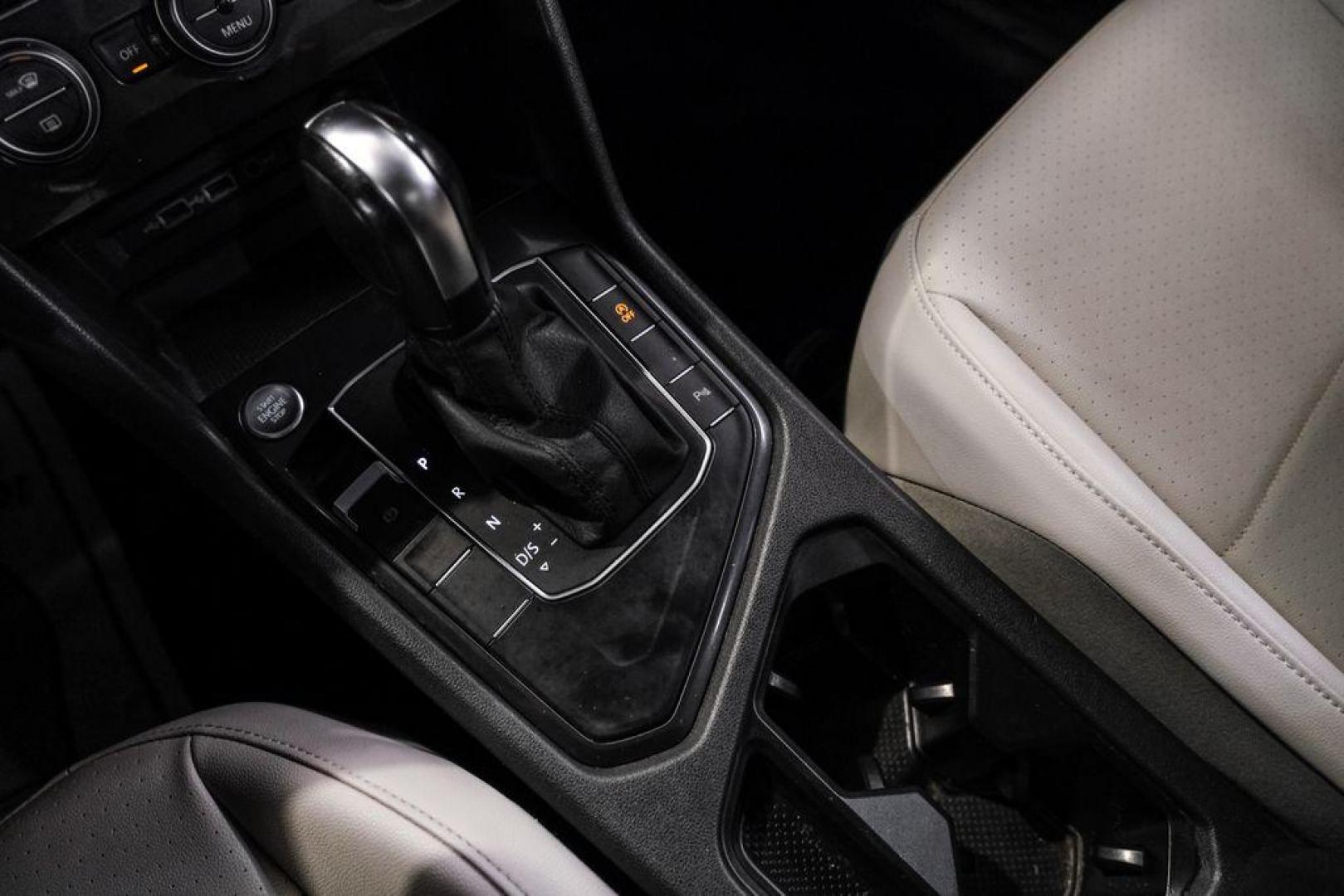 2020 Silver Metallic /Storm Gray Volkswagen Tiguan 2.0T SE R-Line Black (3VV3B7AX3LM) with an 2.0L TSI DOHC engine, Automatic transmission, located at 15300 Midway Rd., Addison, TX, 75001, (972) 702-0011, 32.958321, -96.838074 - Photo#27